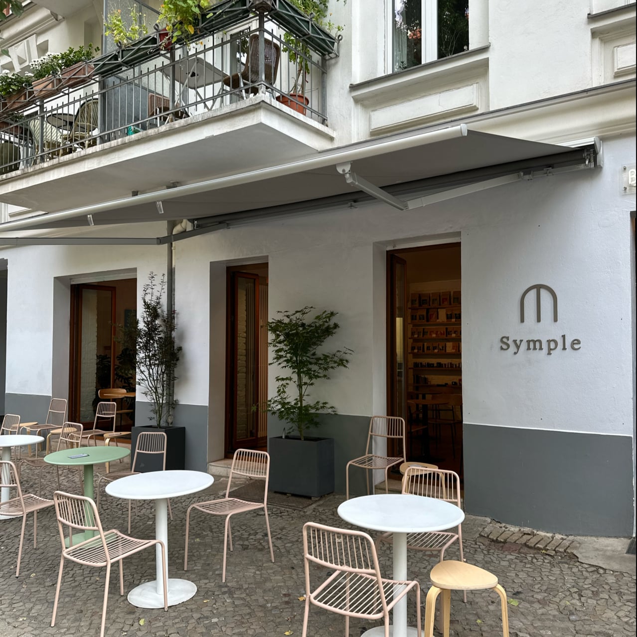 Symple Coffee P-Berg interior