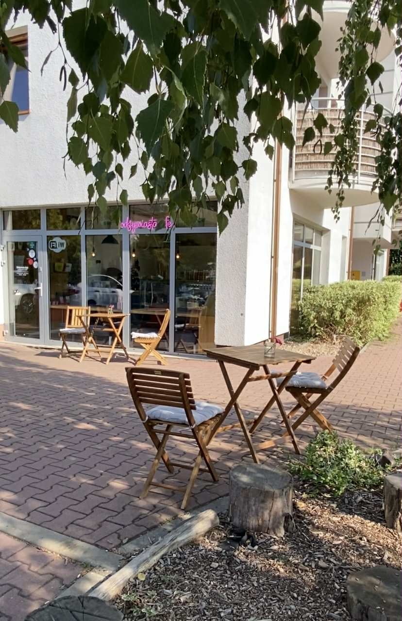 Odżywiasta Cafe - specialty coffee and cakes interior