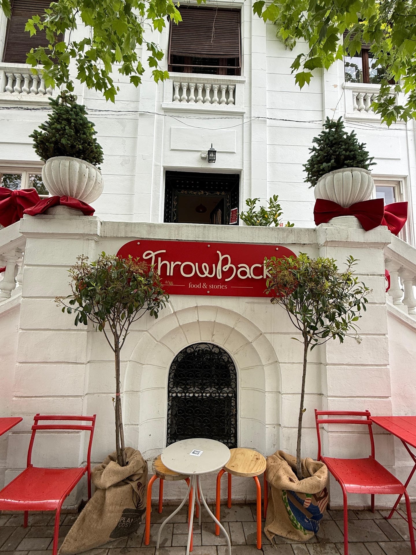 Throwback II Food and Stories interior