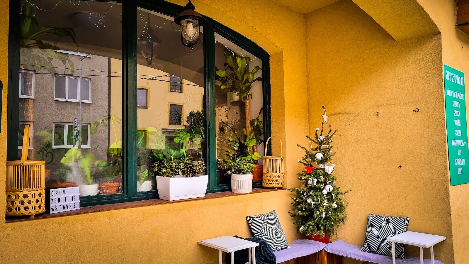 STAV SE Espresso Bar interior