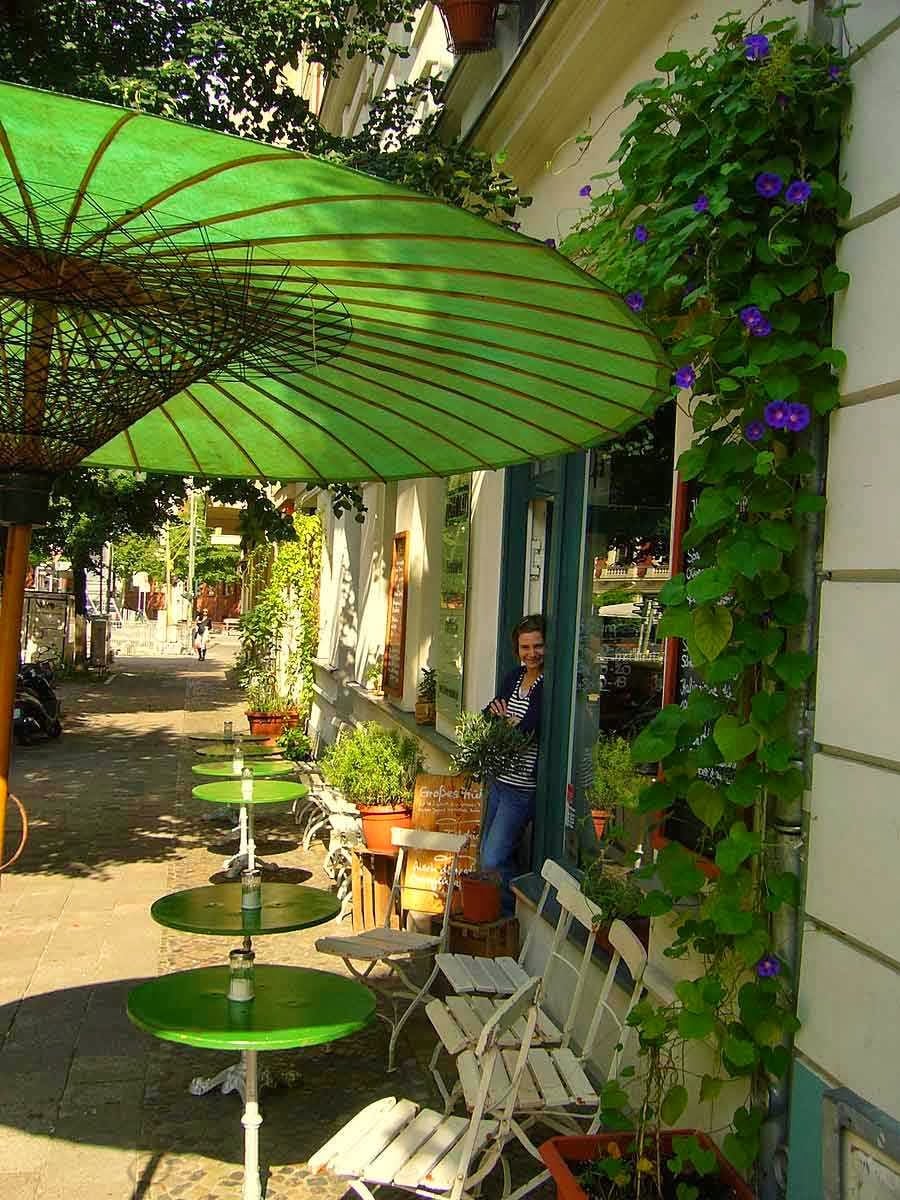 Firstcrack Coffee Roasters & Cafe Pakolat Berlin interior