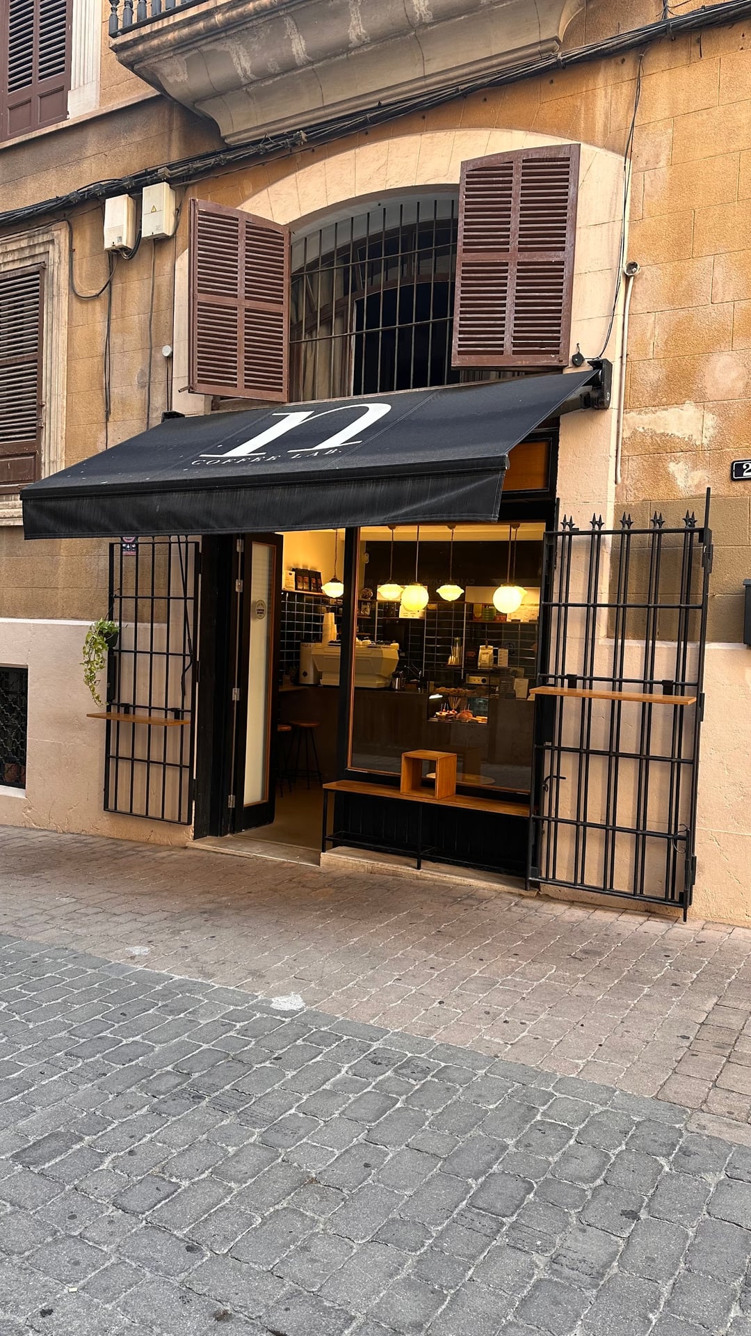 Nano Coffee Lab. interior