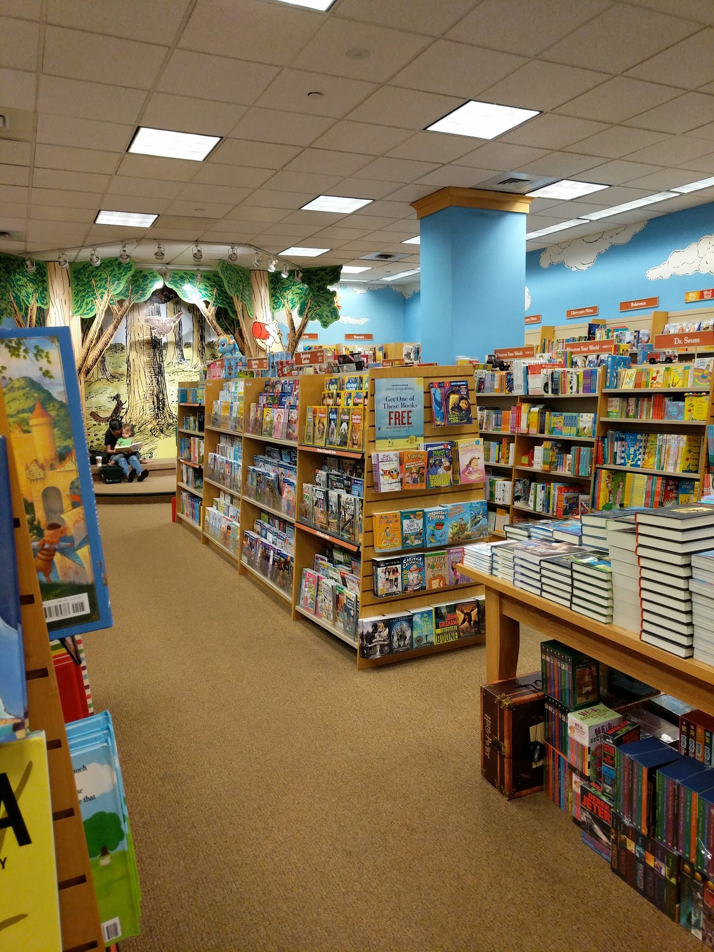Photo of Barnes & Noble