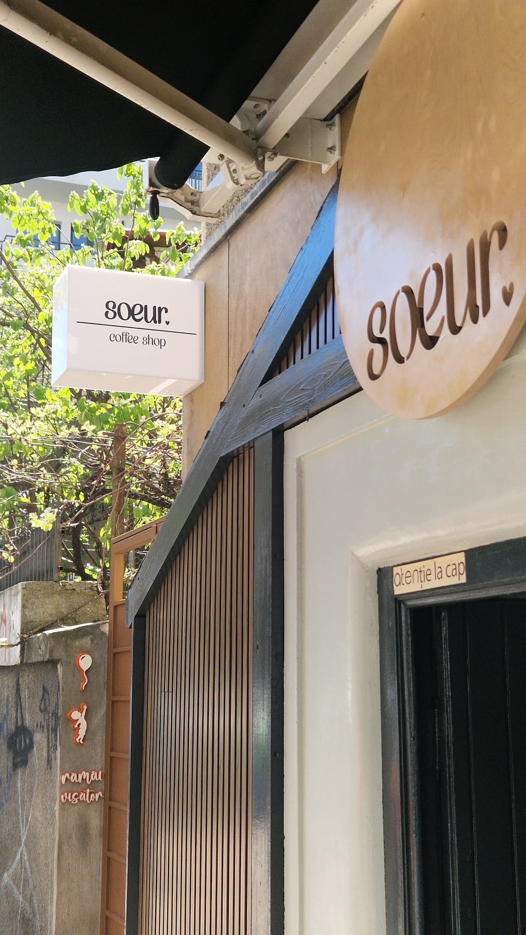Soeur Coffee Shop interior