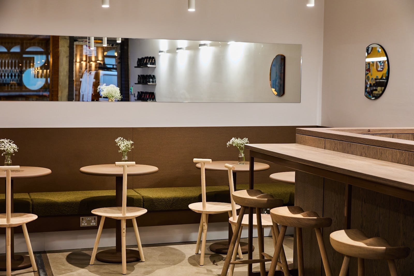 Origin Coffee (Charlotte Road) interior