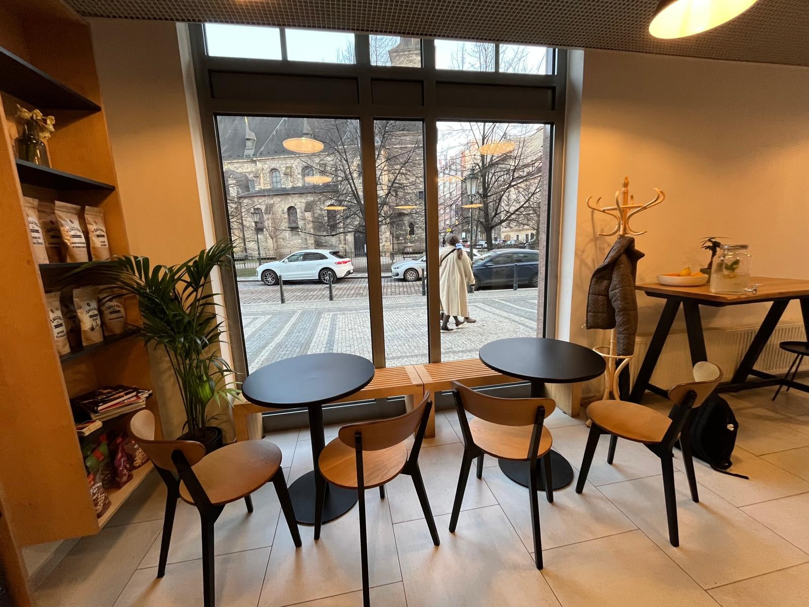 Mullet Man Coffee interior