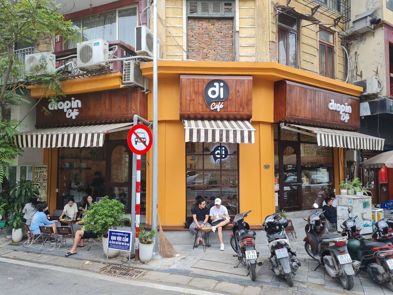 Drop In Cafe