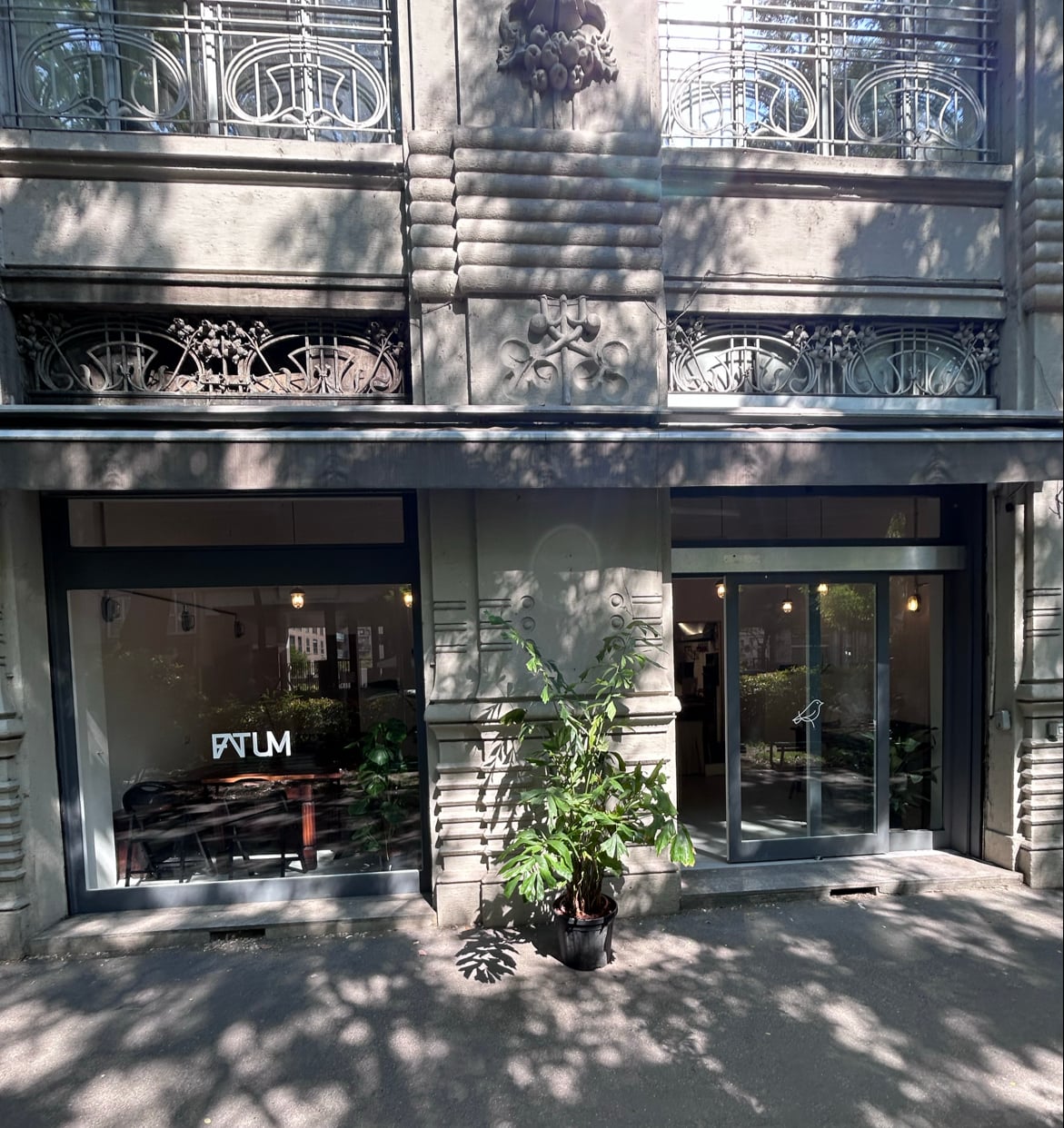 Fatum Café interior
