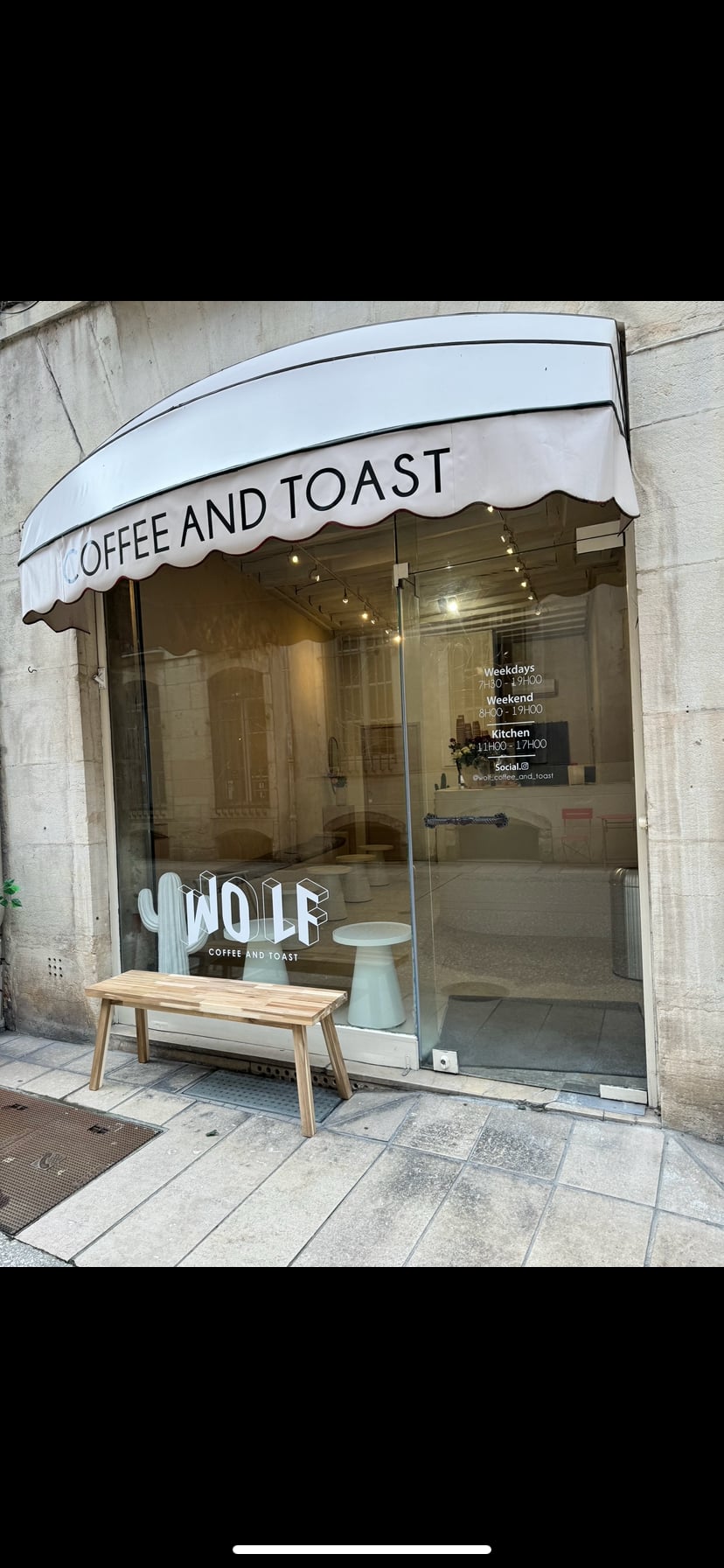 WOLF coffee and toast