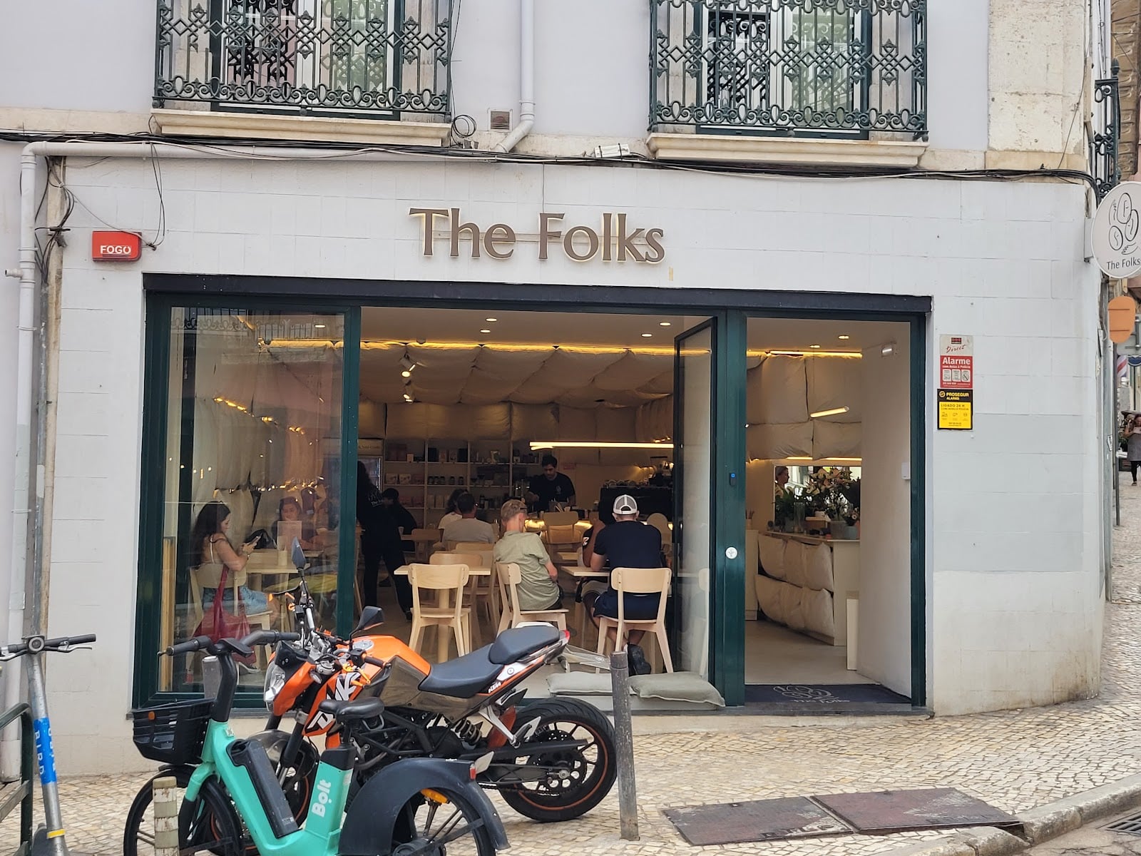 The Folks Santos