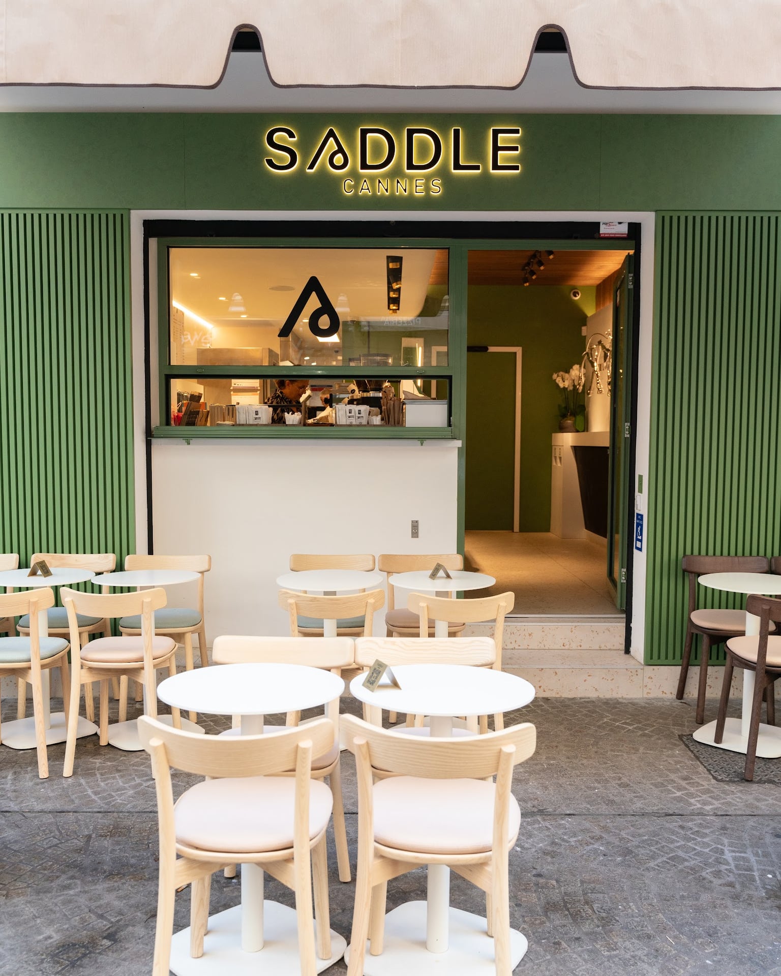 Saddle Cannes