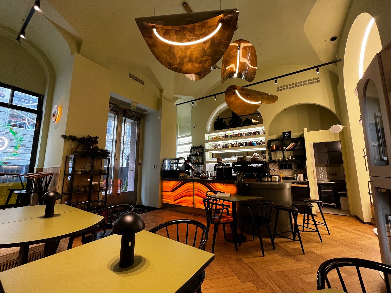 Edison & Jupiter Specialty Cafe and gastrolab interior