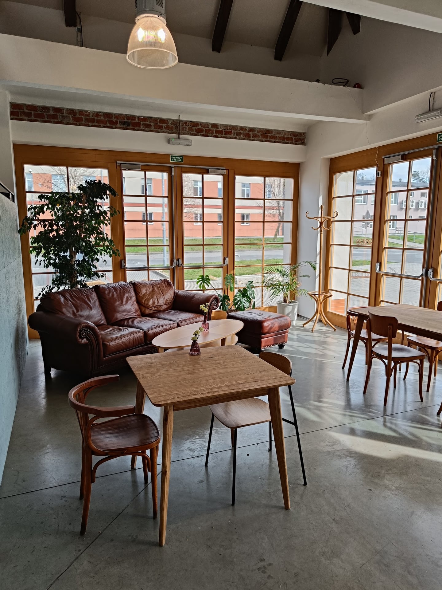Pospolu Bakery & Espresso Bar