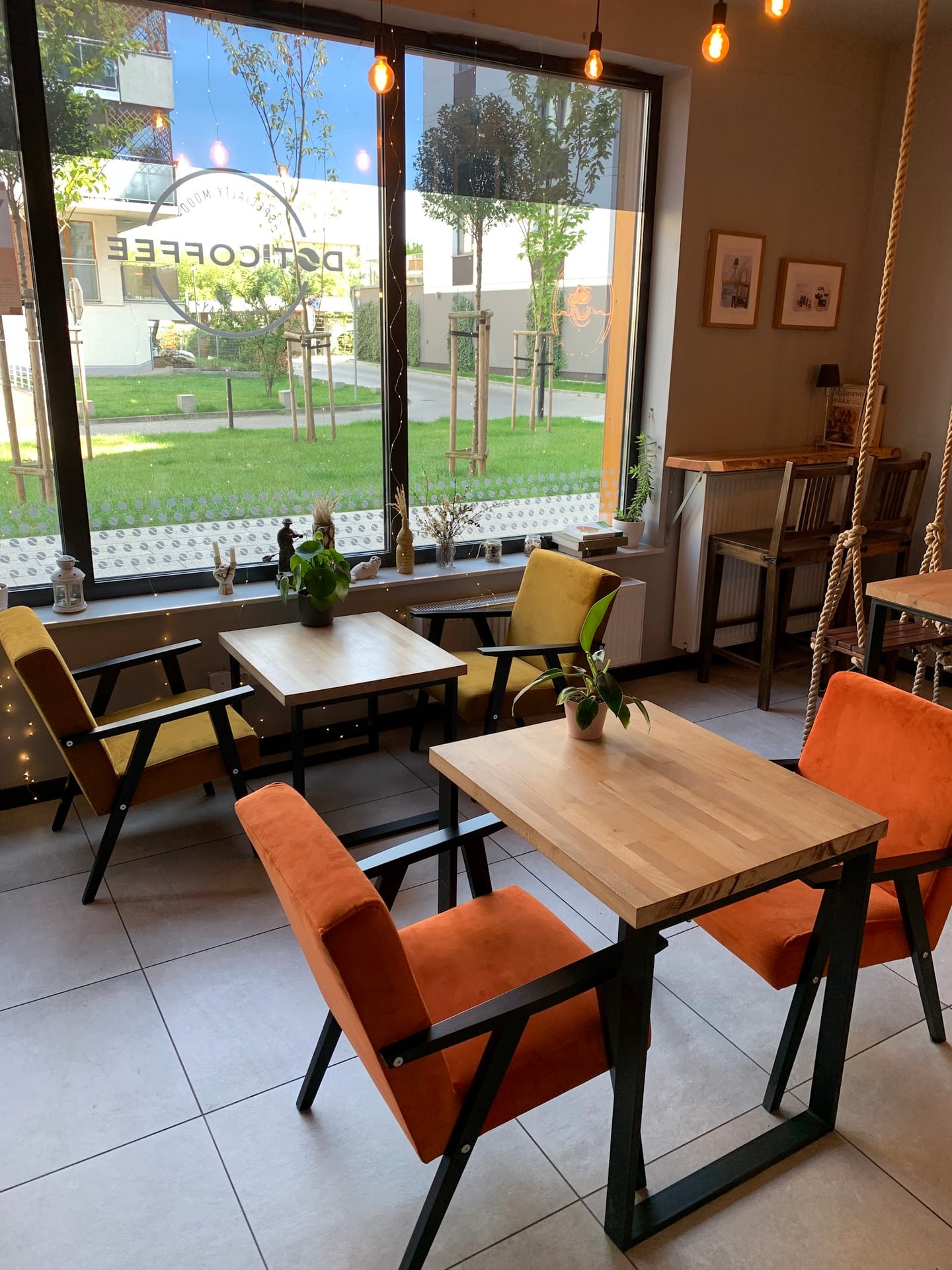 DOTCOFFEE.Nyska interior