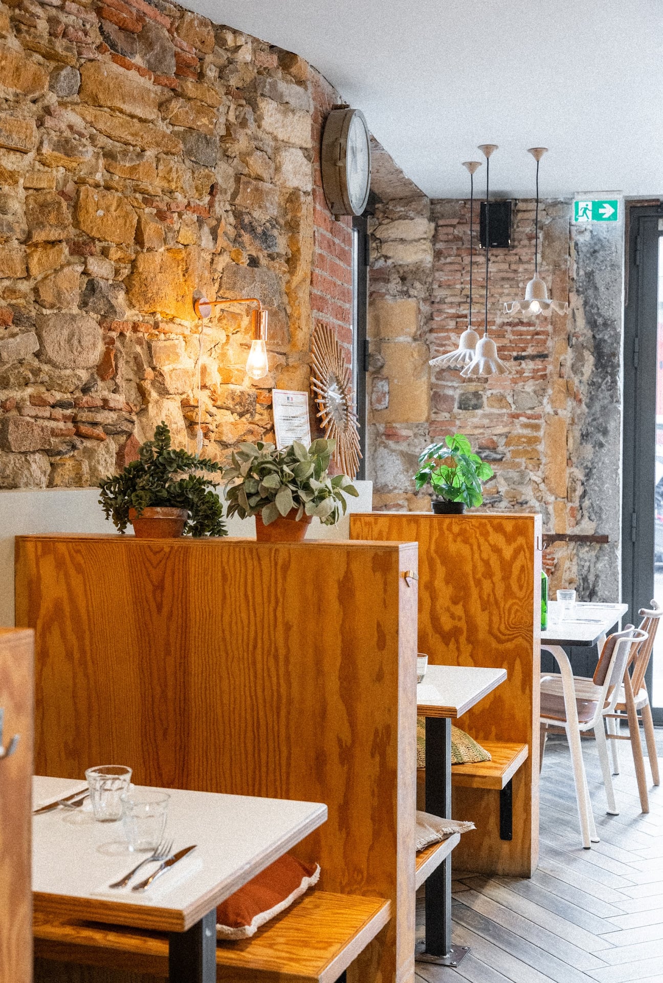 Slake Terreaux - Coffee & Kitchen - Breakfast all day l Brunch l Cake (DIPLOID) interior