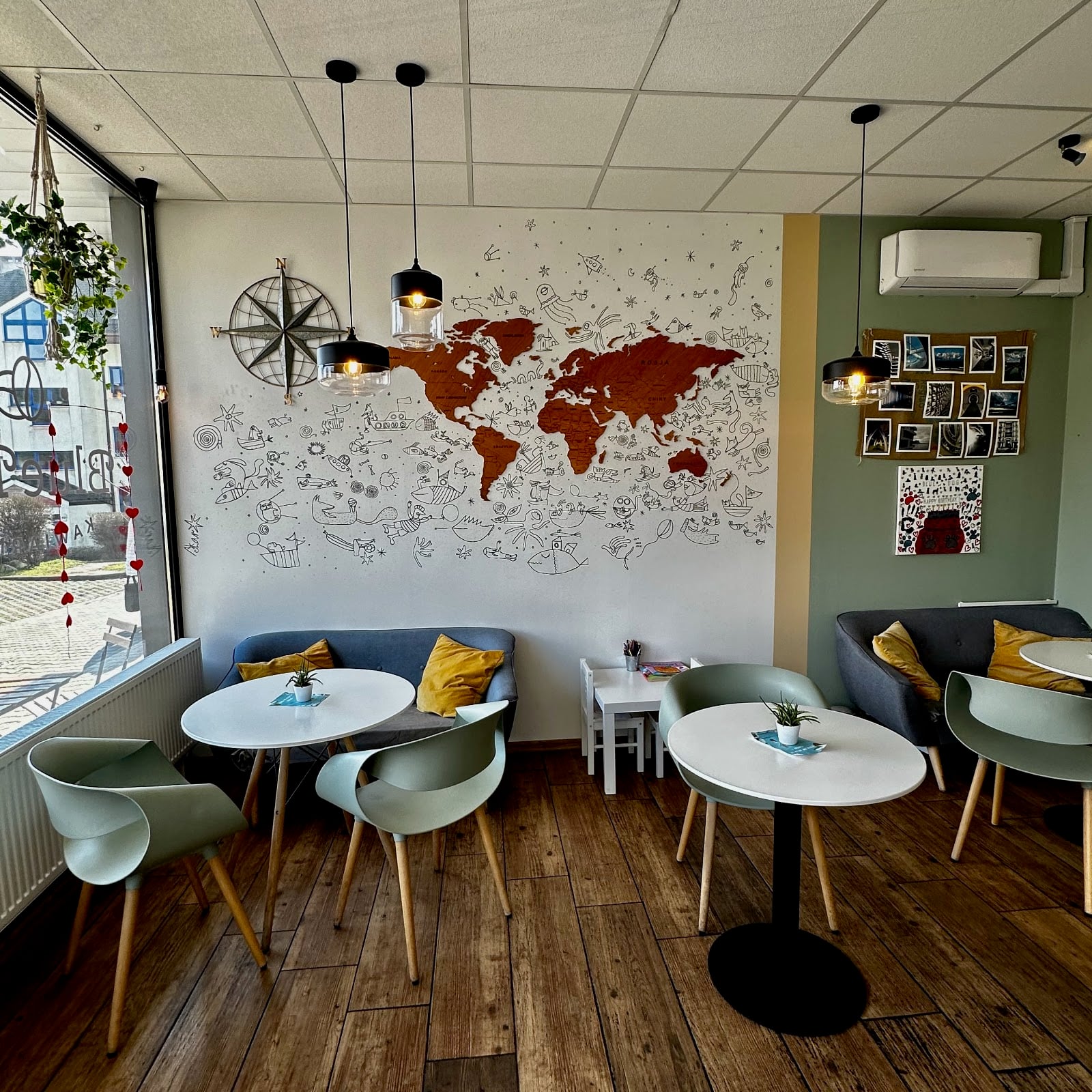 Blue Dog Cafe