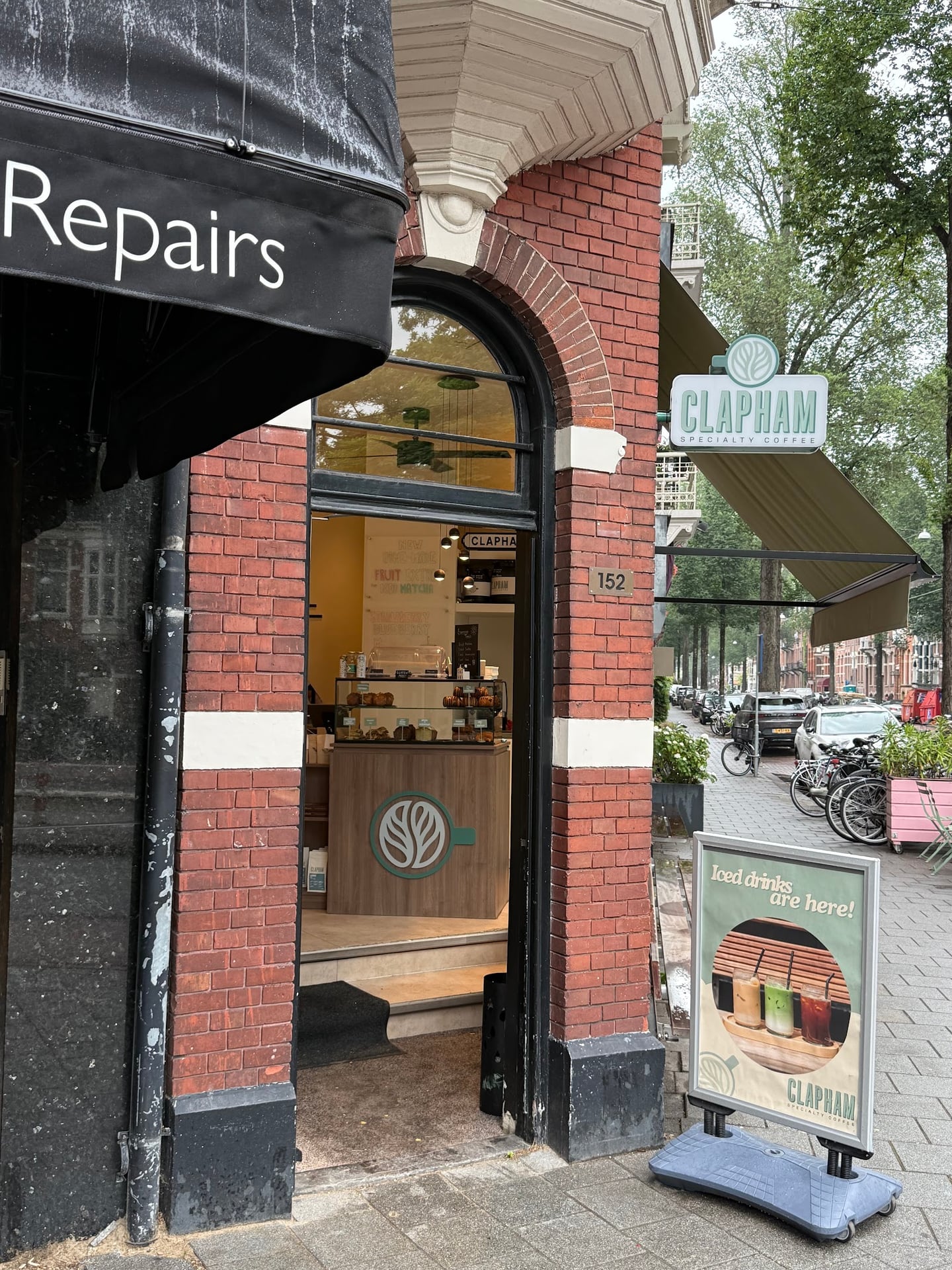 Clapham Specialty Coffee interior