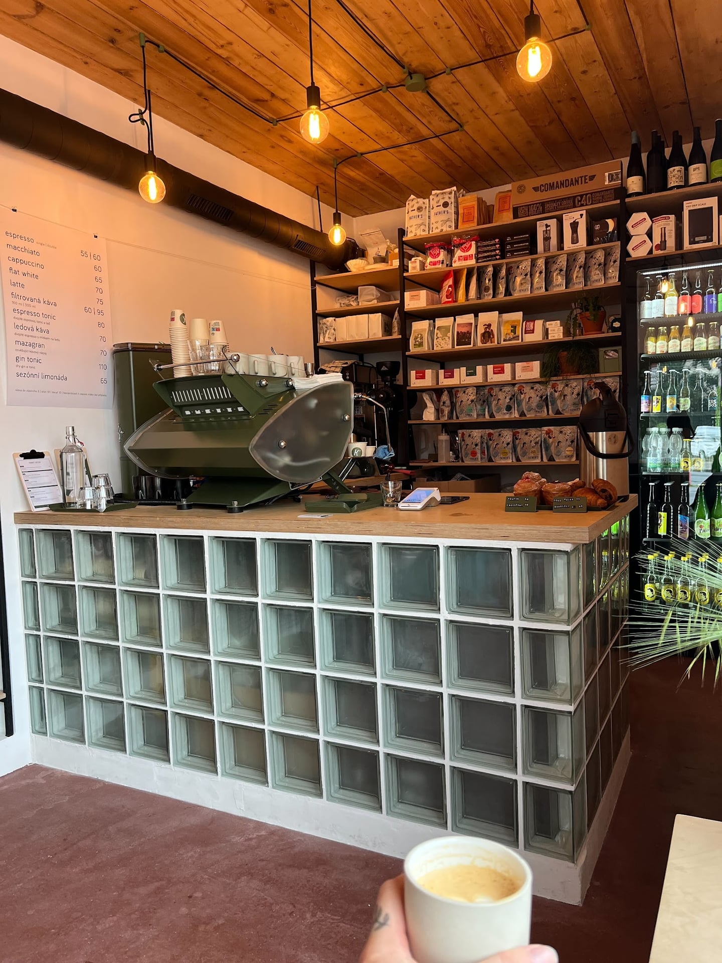 Kiosek Petřiny - Speciality Coffee interior