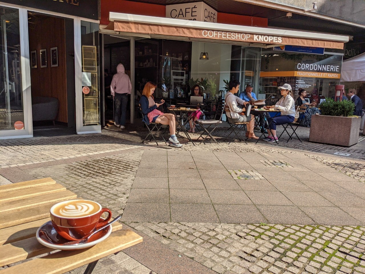 Knopes Coffee Shop