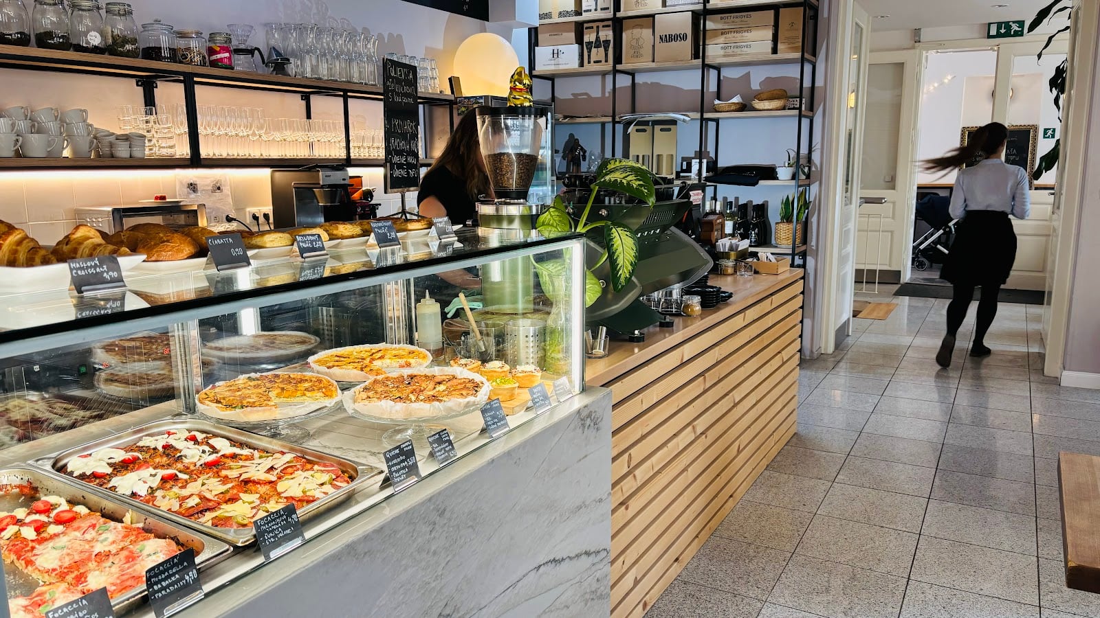 Café Opera interior