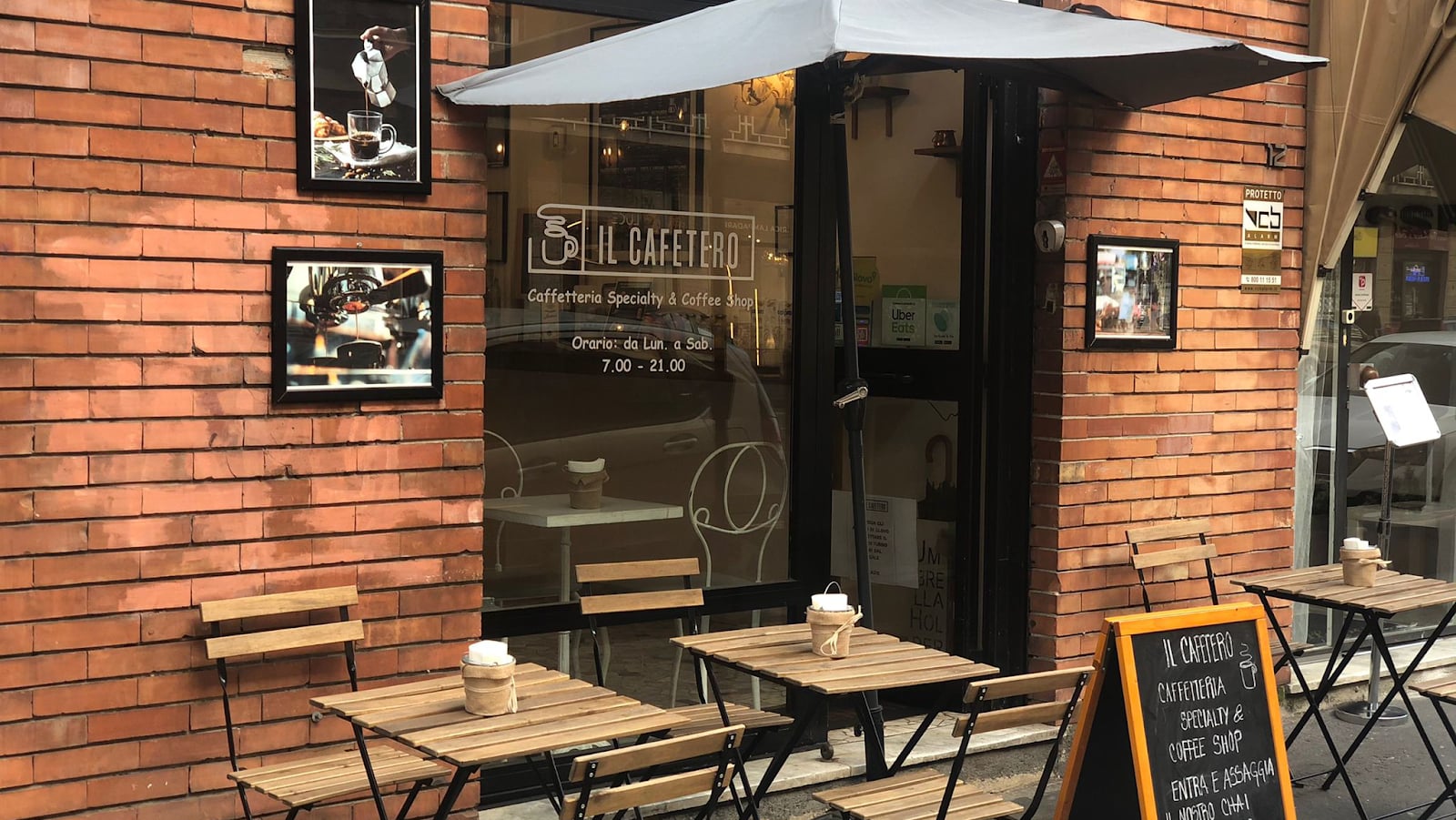 Il Cafetero Specialty Coffee Milan interior