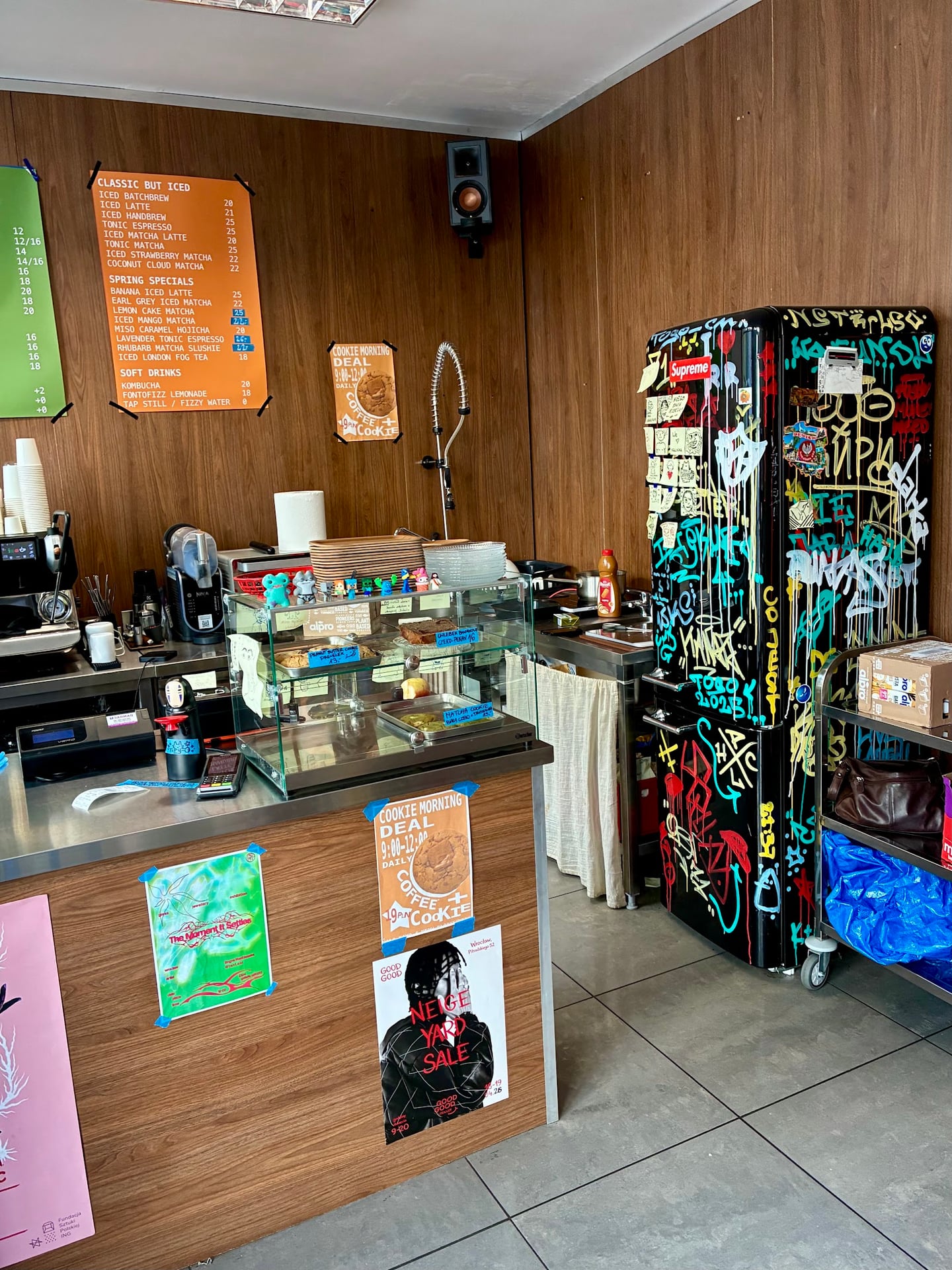 TOGO coffee, matcha & shit interior