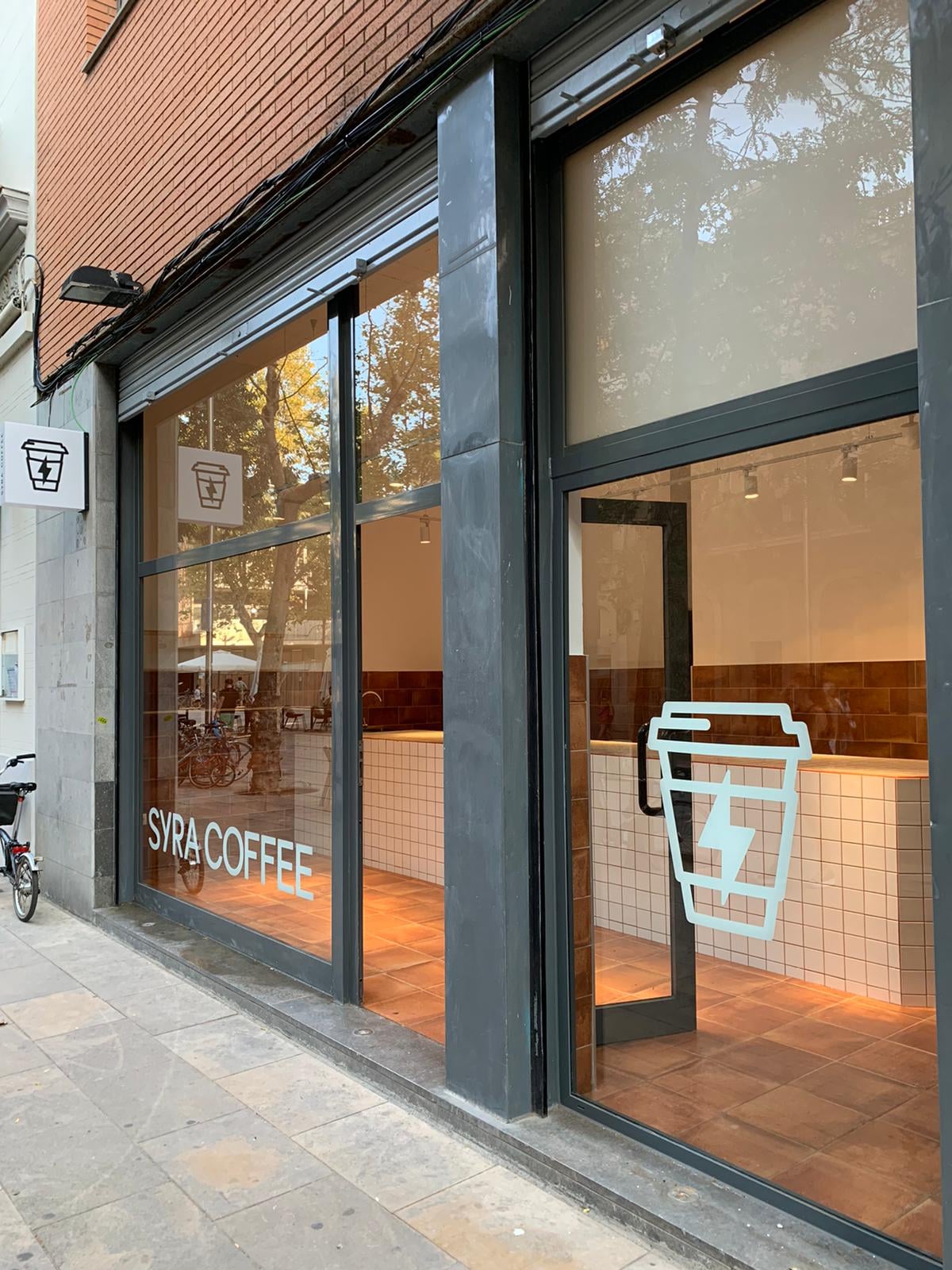 Syra Coffee - Poblenou interior