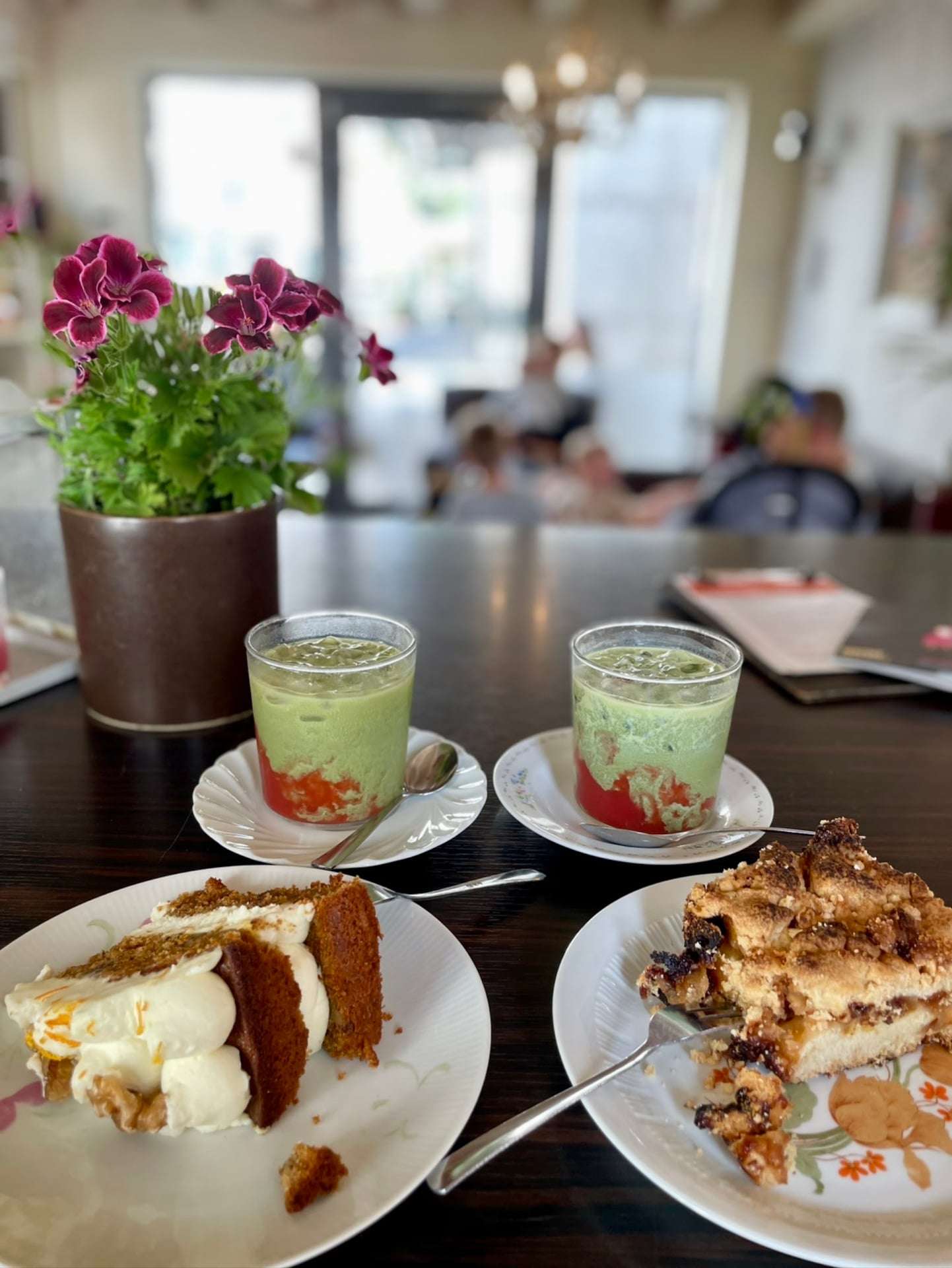 Photo of Mayra's living room Café
