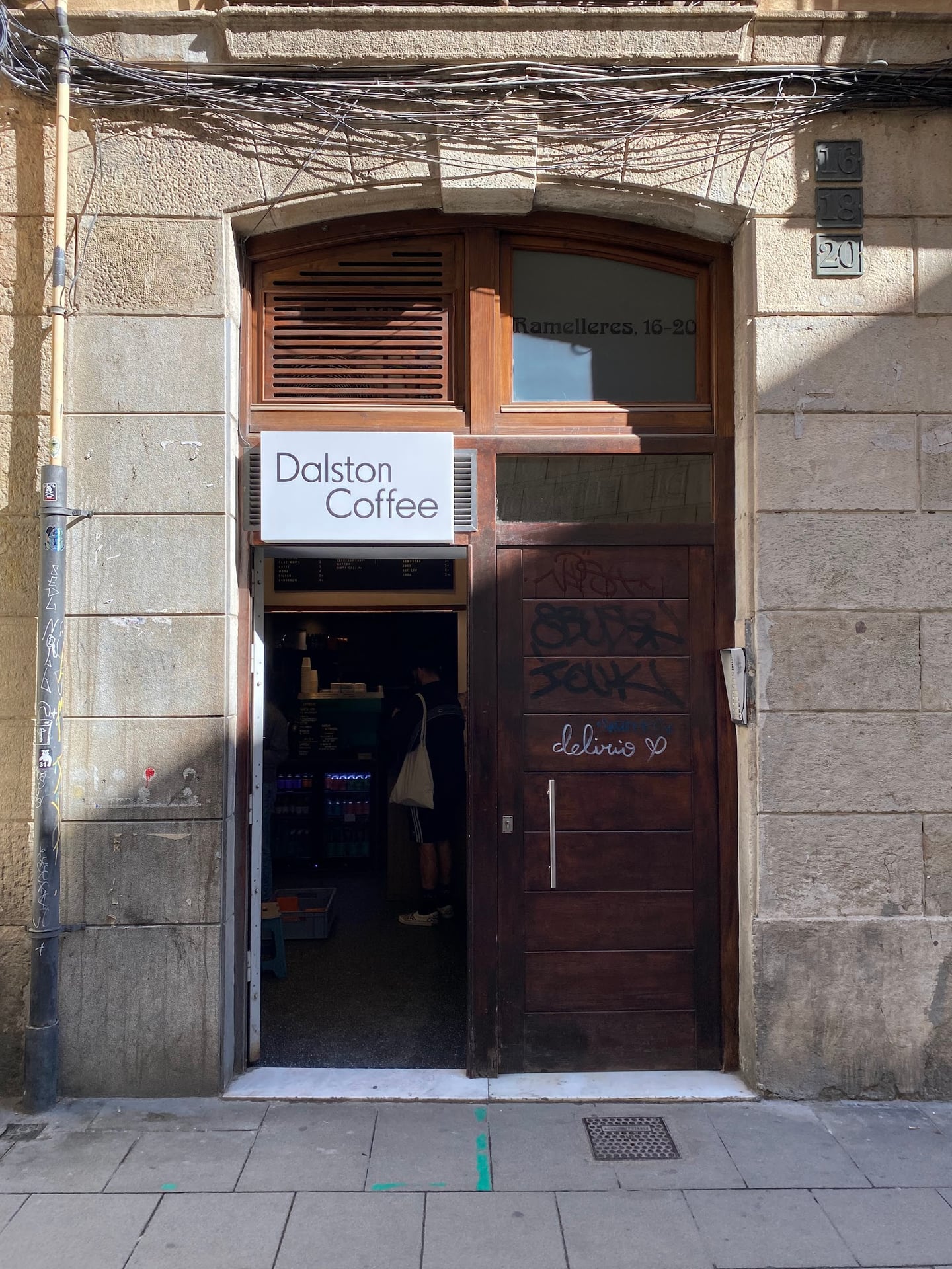 Dalston Coffee Barcelona interior
