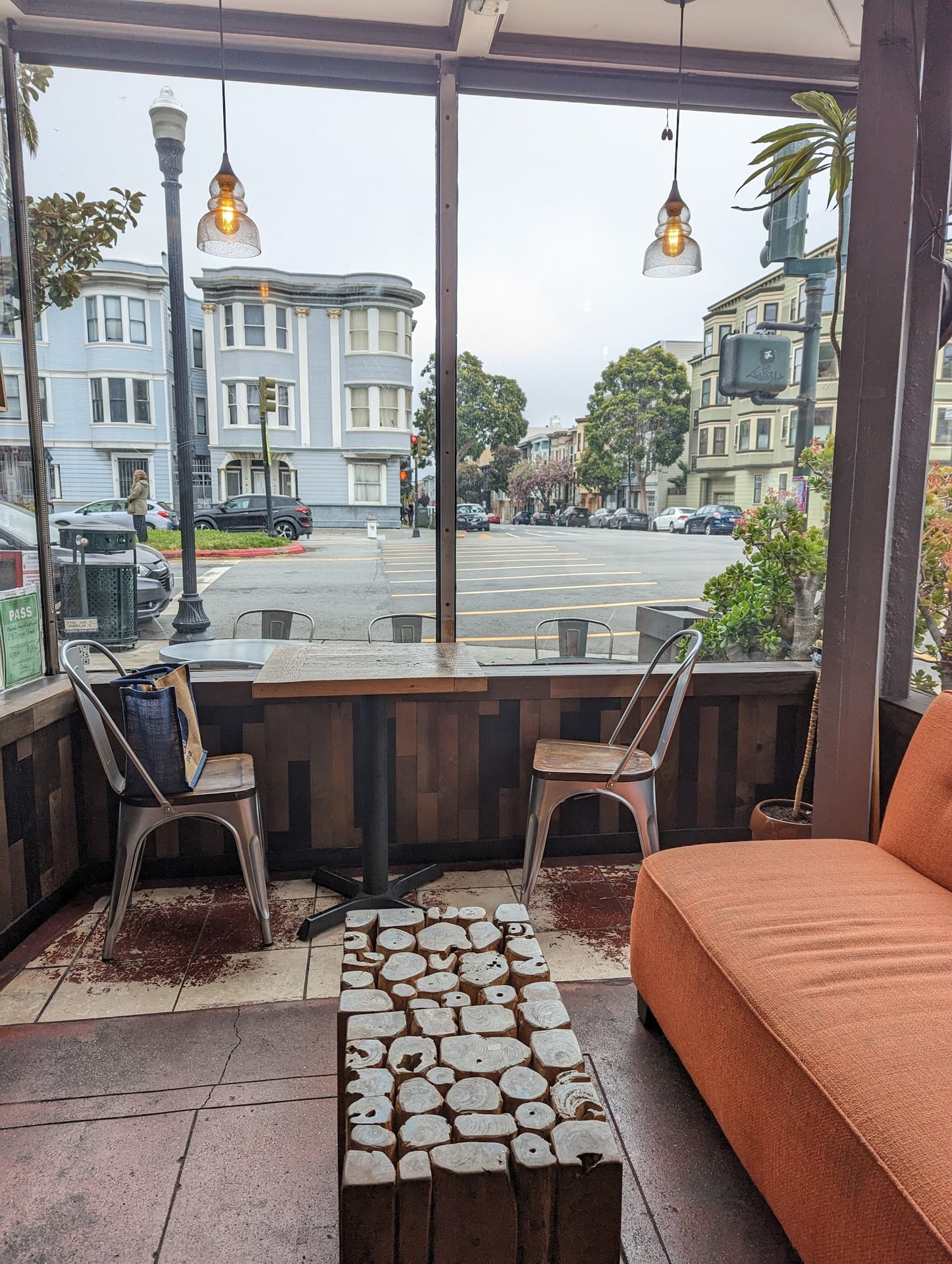 Maxfield's House of Caffeine interior