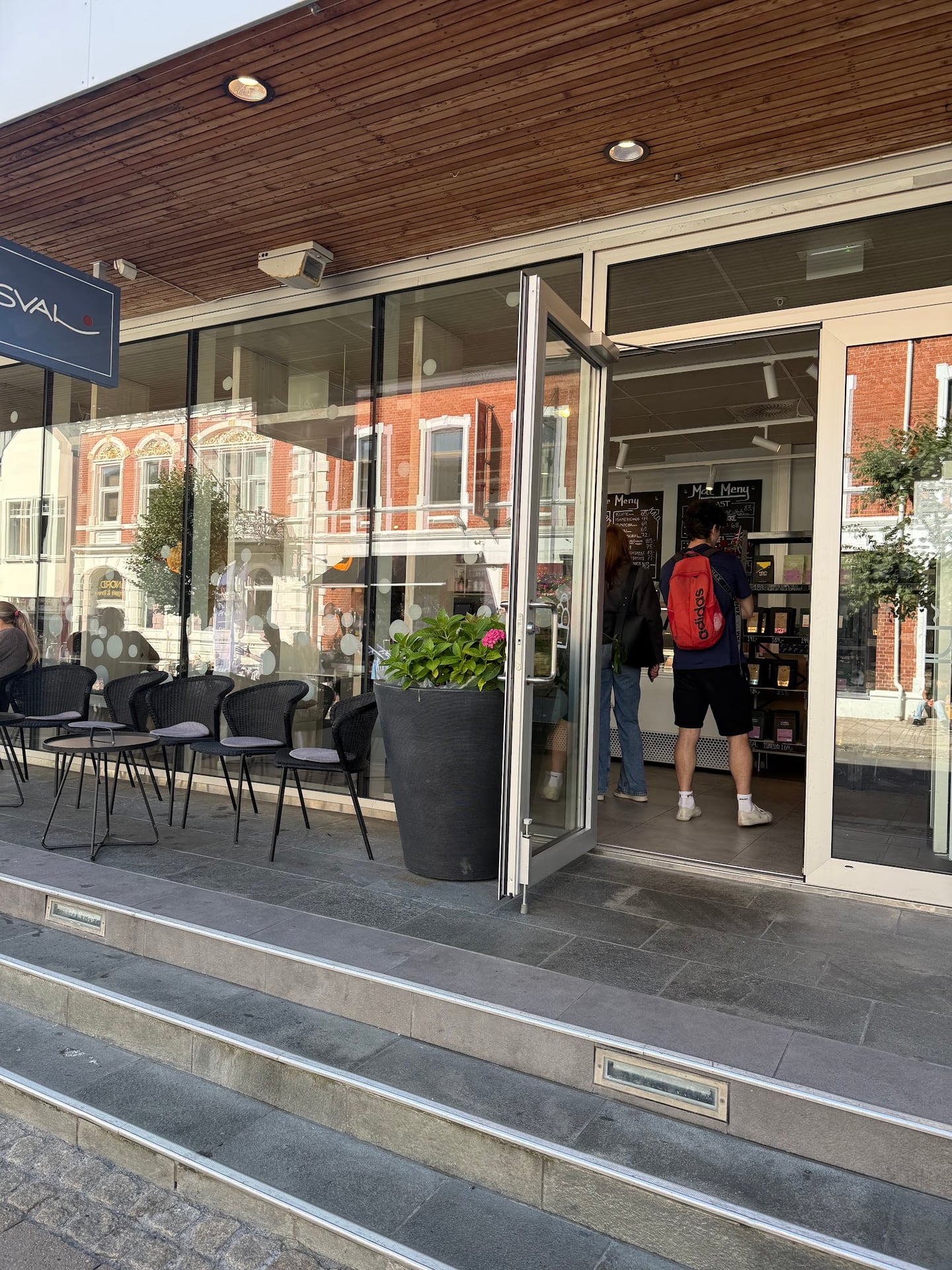 SVAL Gelato og Kaffe