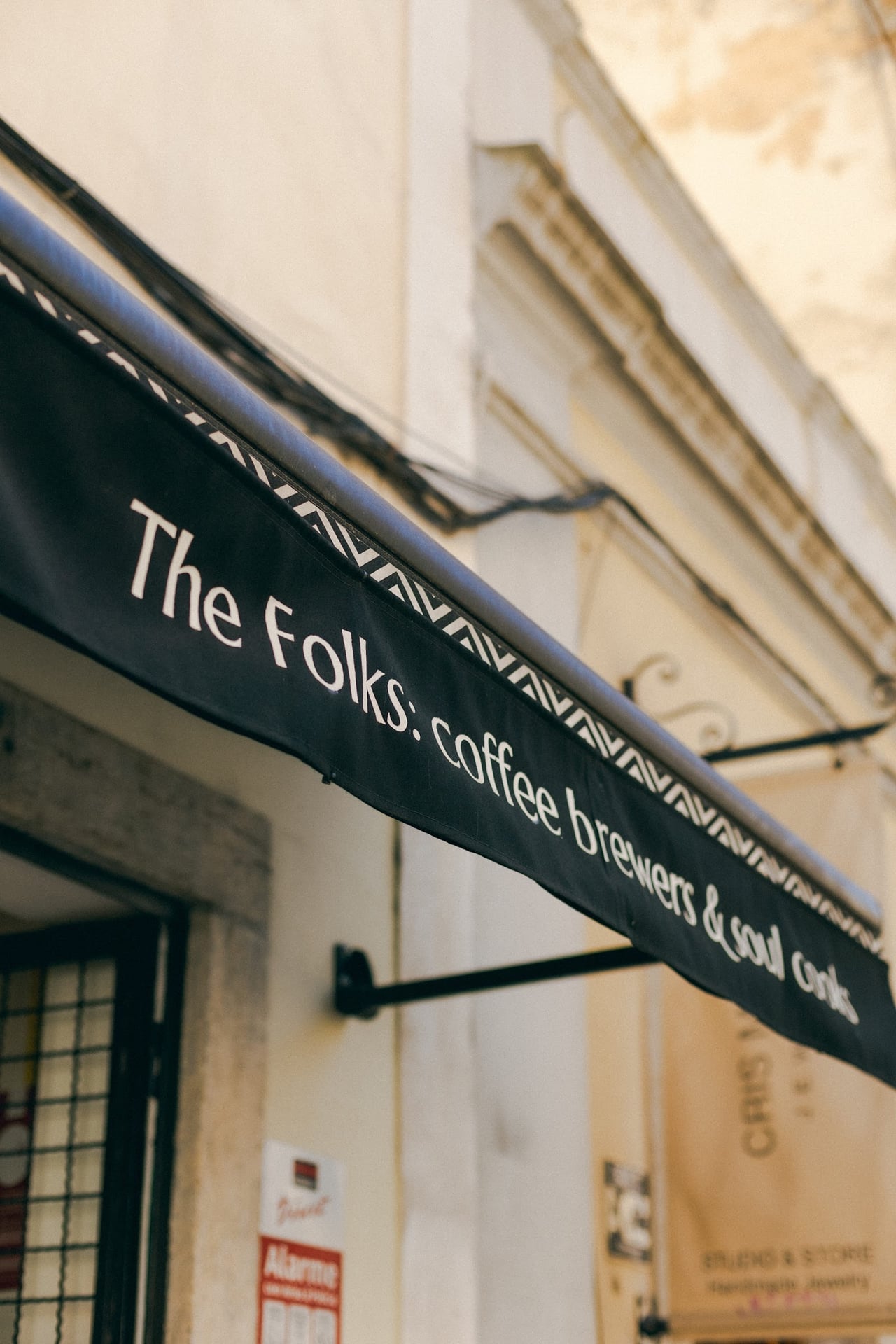 The Folks Alfama interior