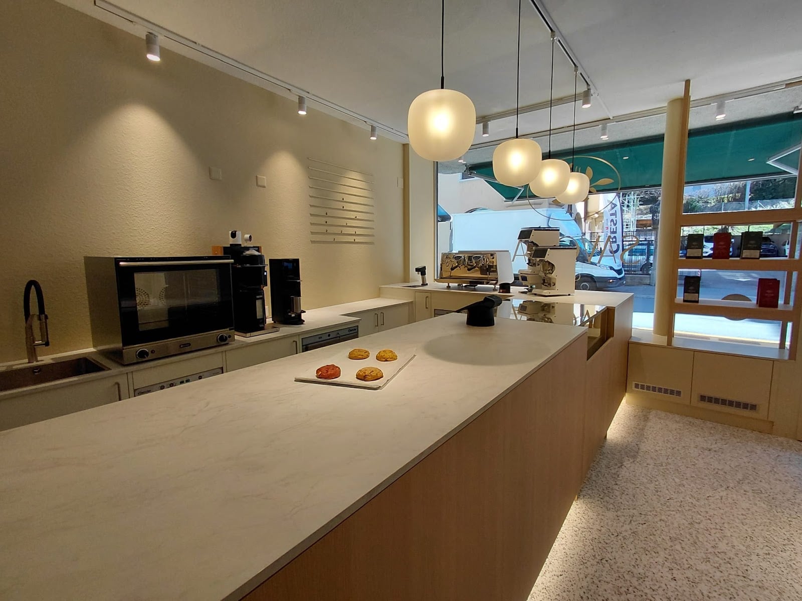 SAVORA CAFÉ
