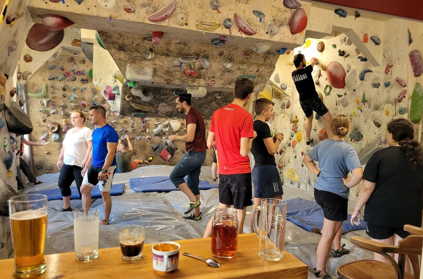Crux boulder & café