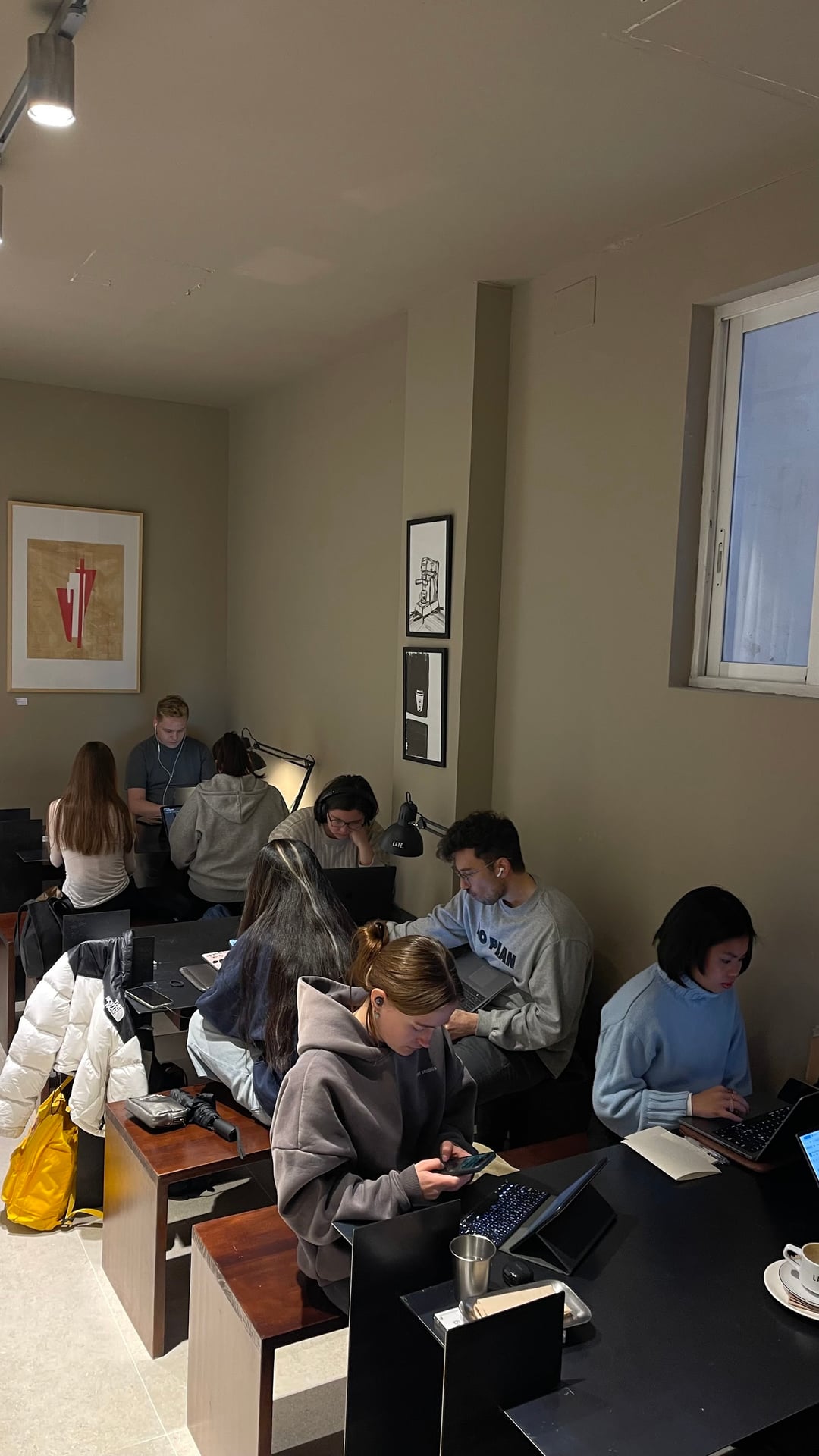 LATE. Specialty Coffee & co working