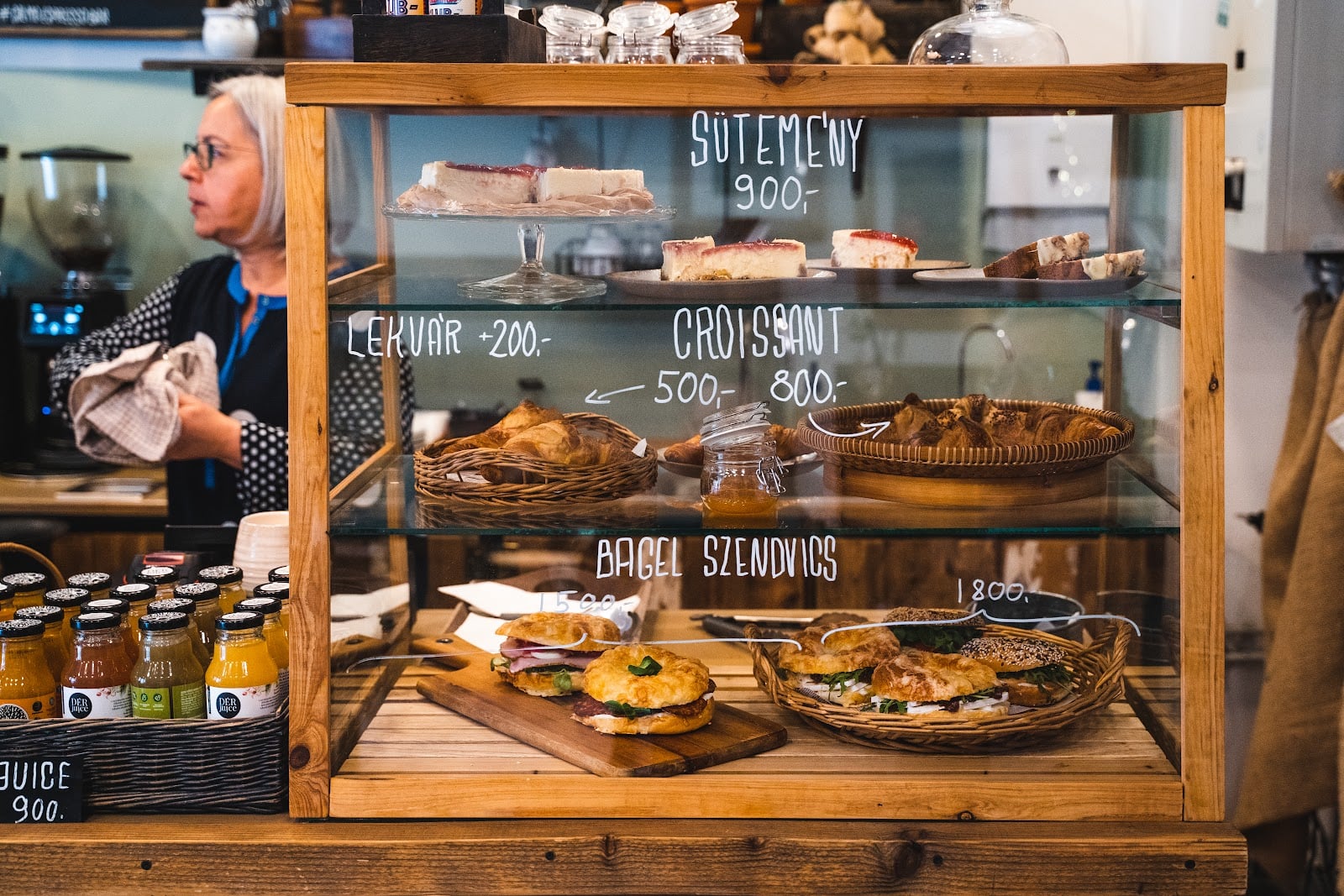 Cafe Calmo - Specialty, Espresso Bár interior