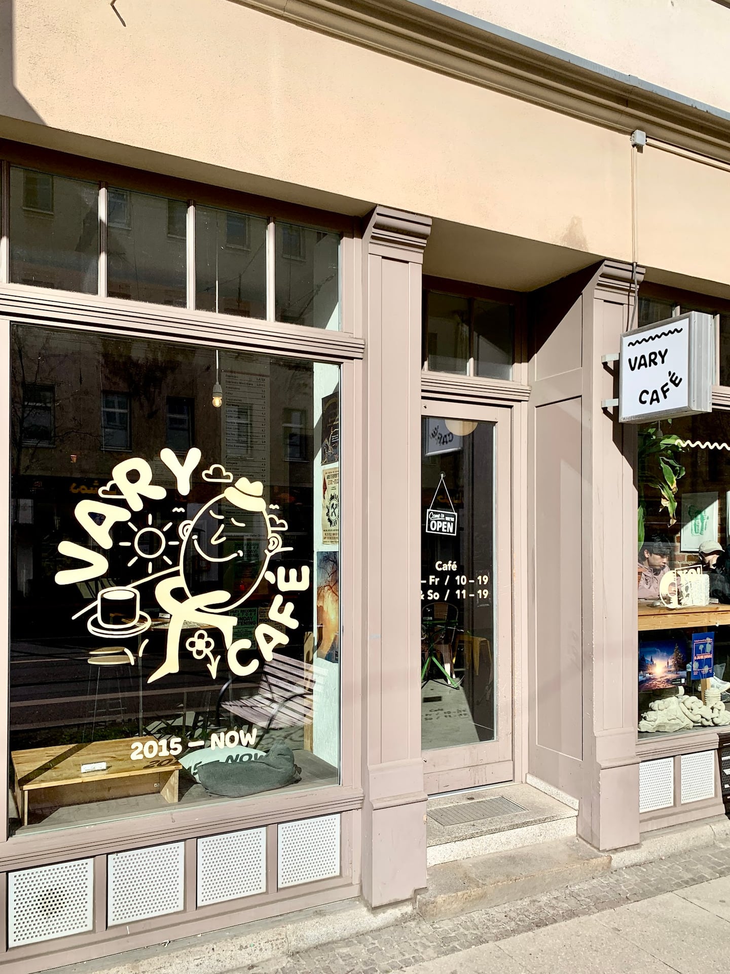 VARY Café