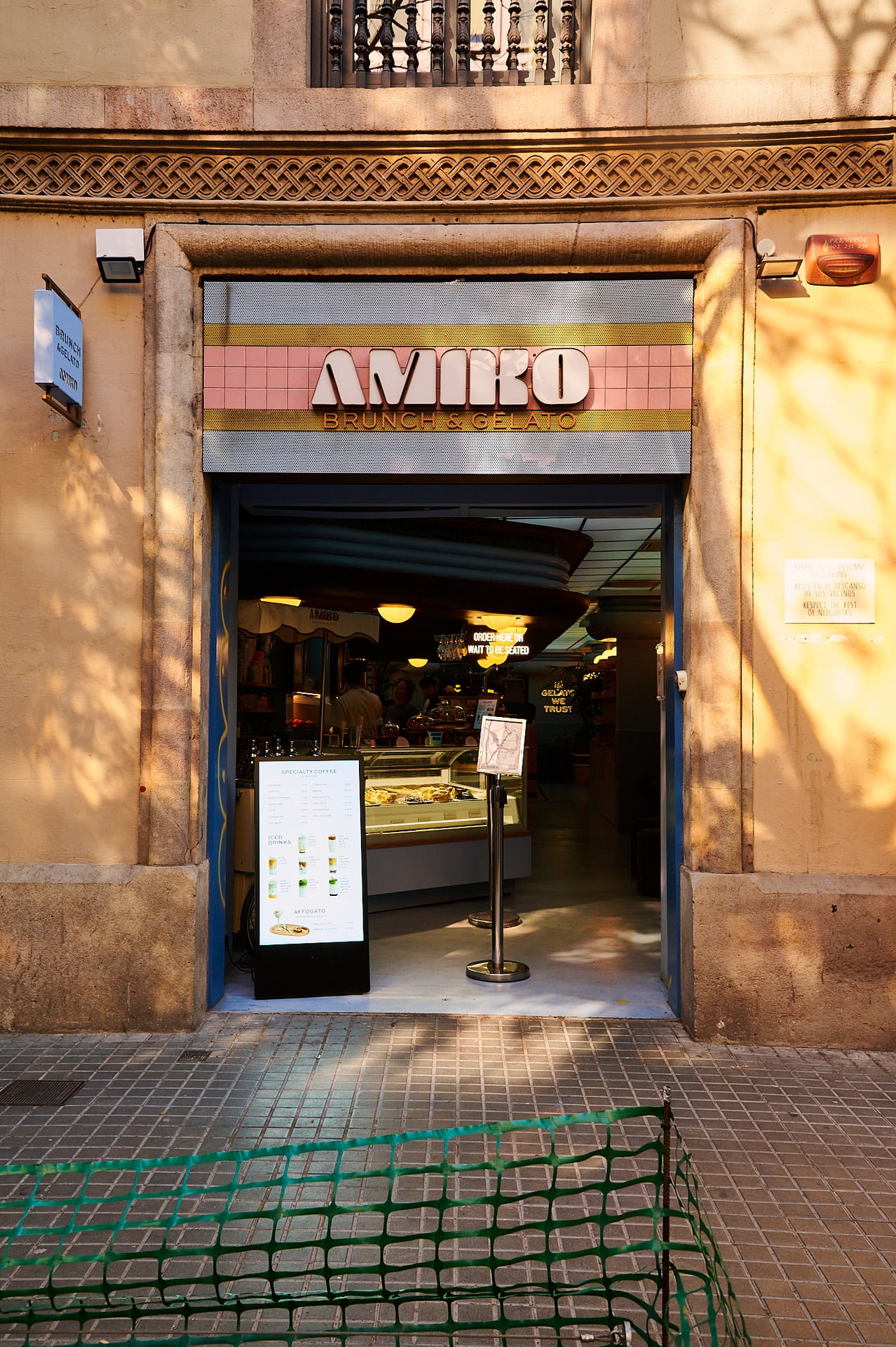 Amiko Brunch & Gelato | Brunch Barcelona interior