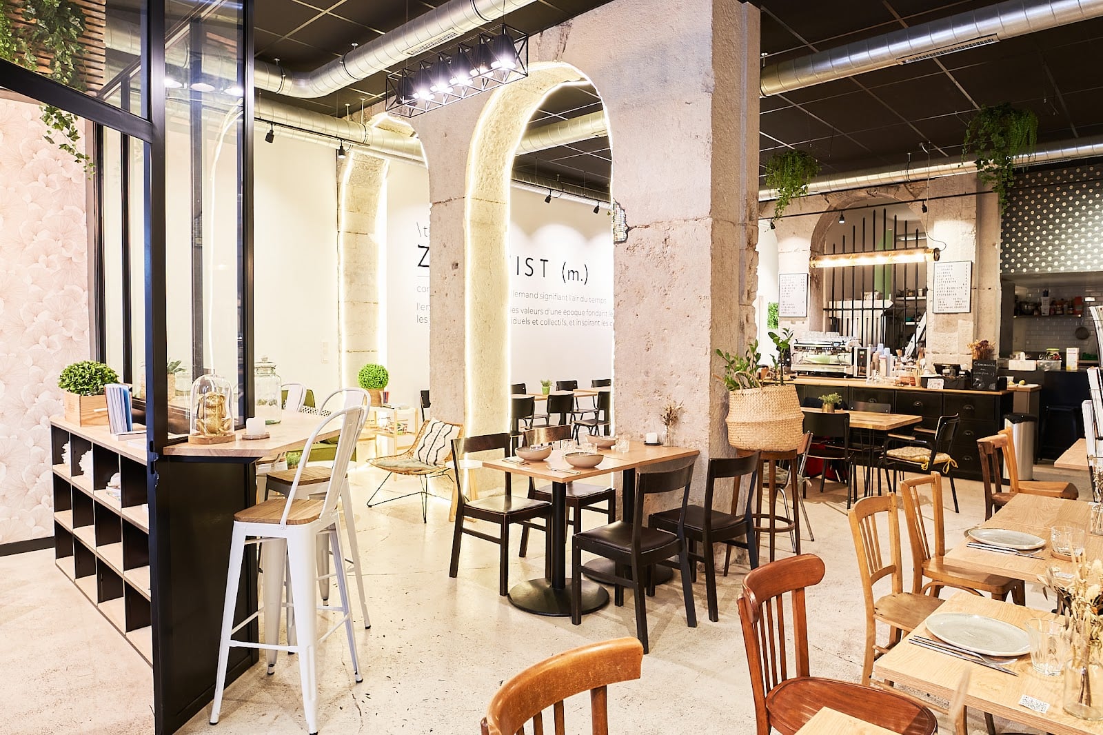 ZEITGEIST café - vegan coffee & cake