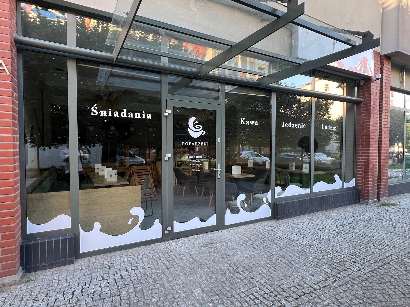 POPARZENI CAFE