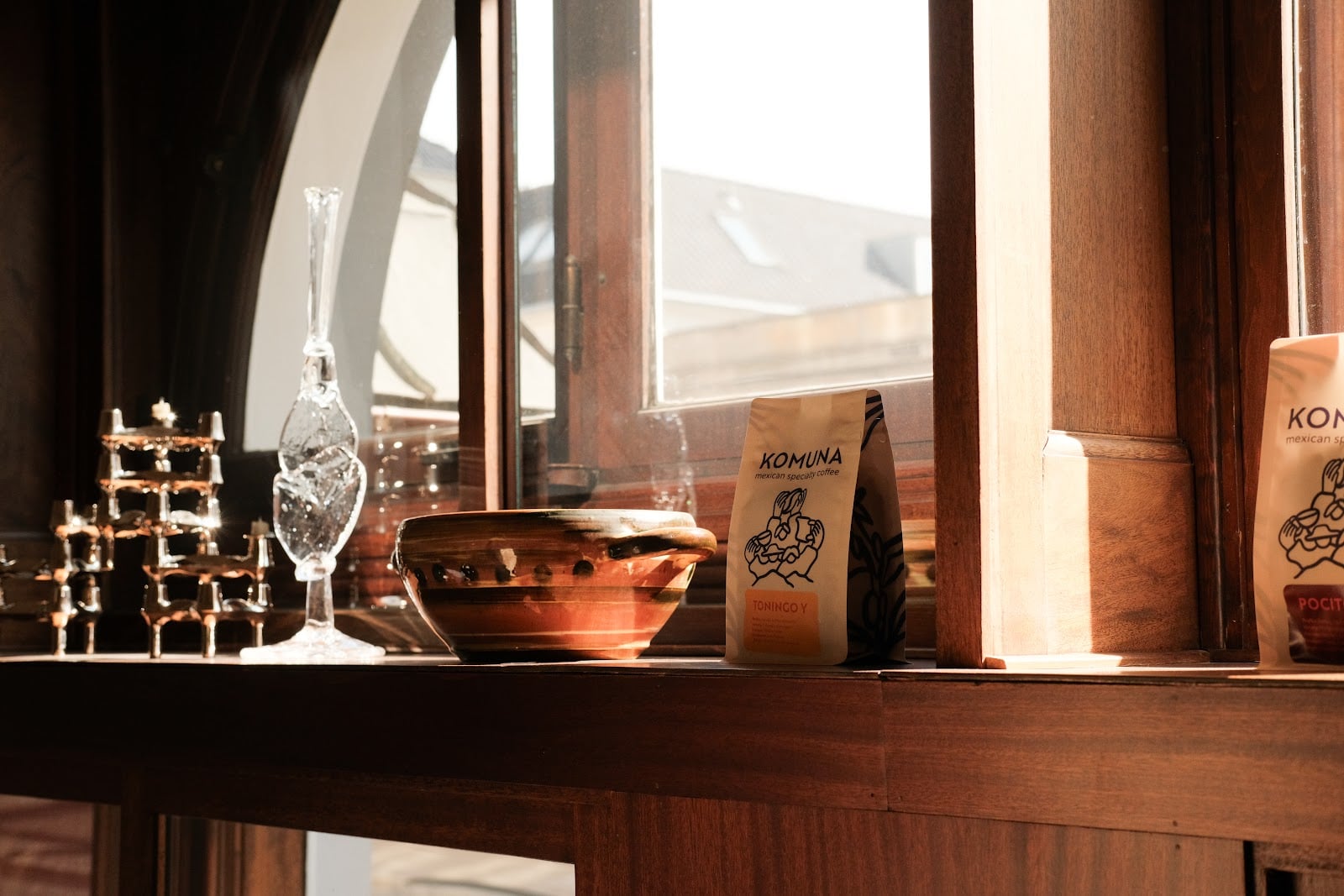Komuna Coffee x Arturel SILENT CLUB interior