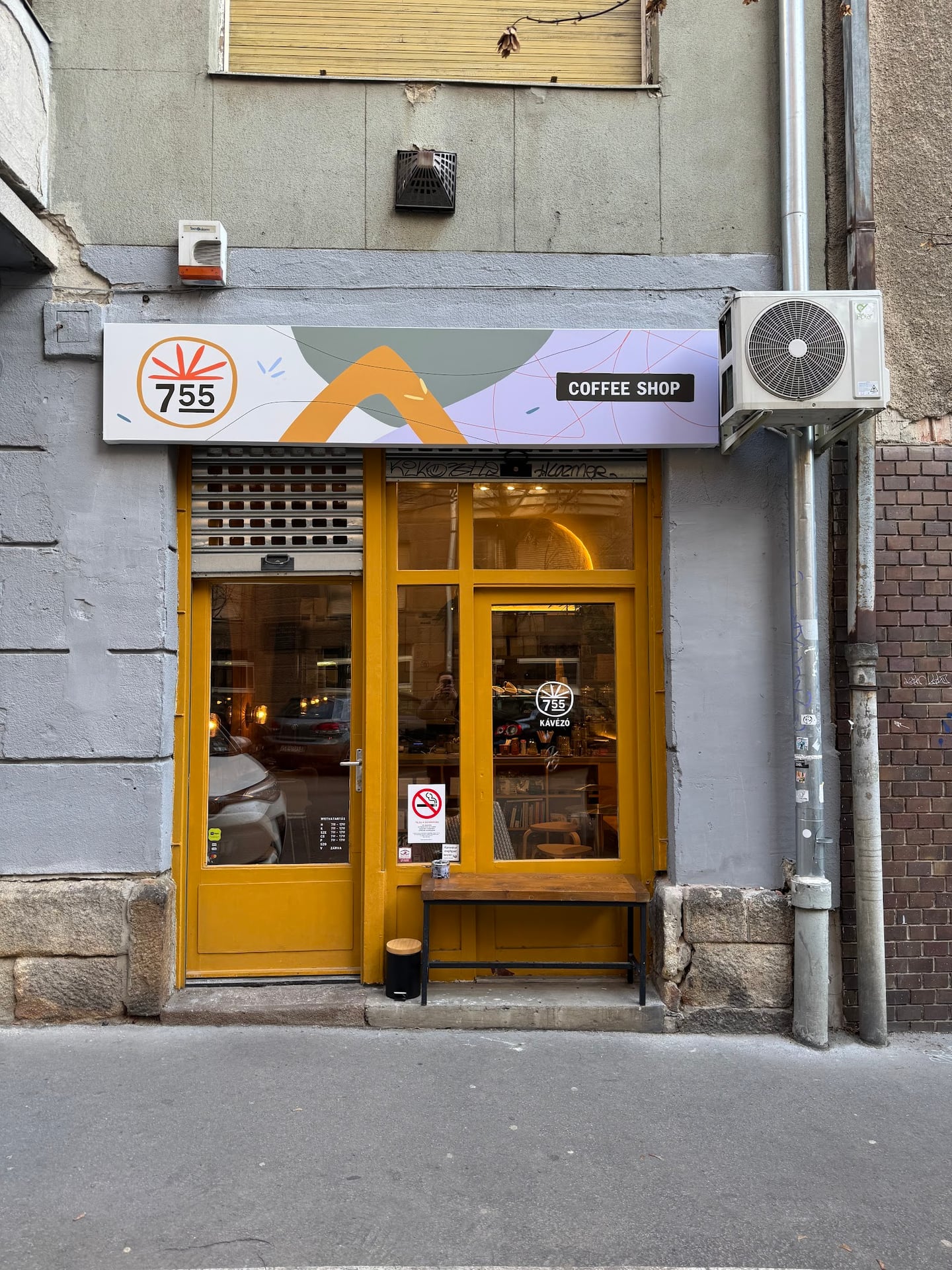 7:55 Coffee Shop interior