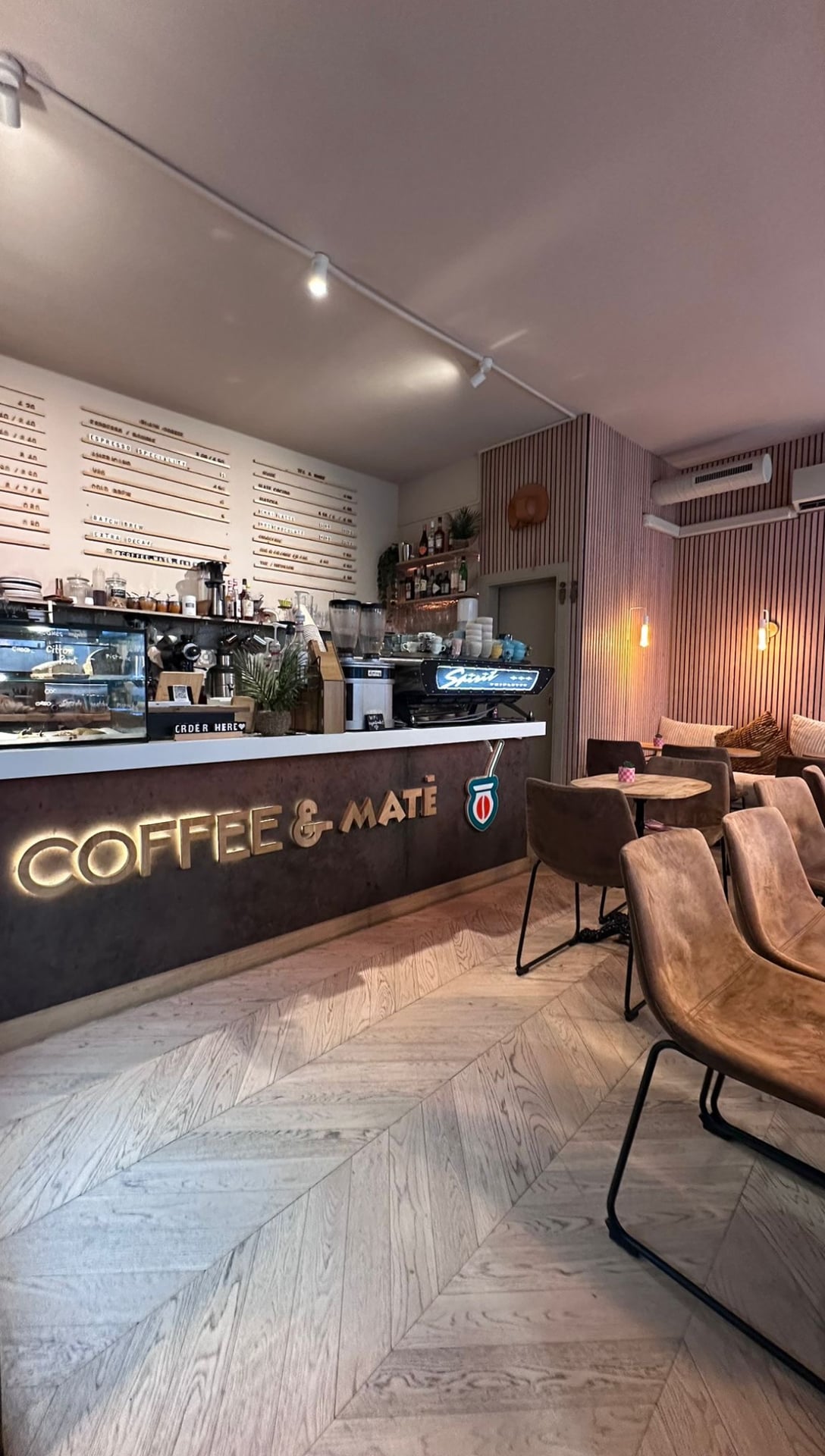 Coffee & Maté interior