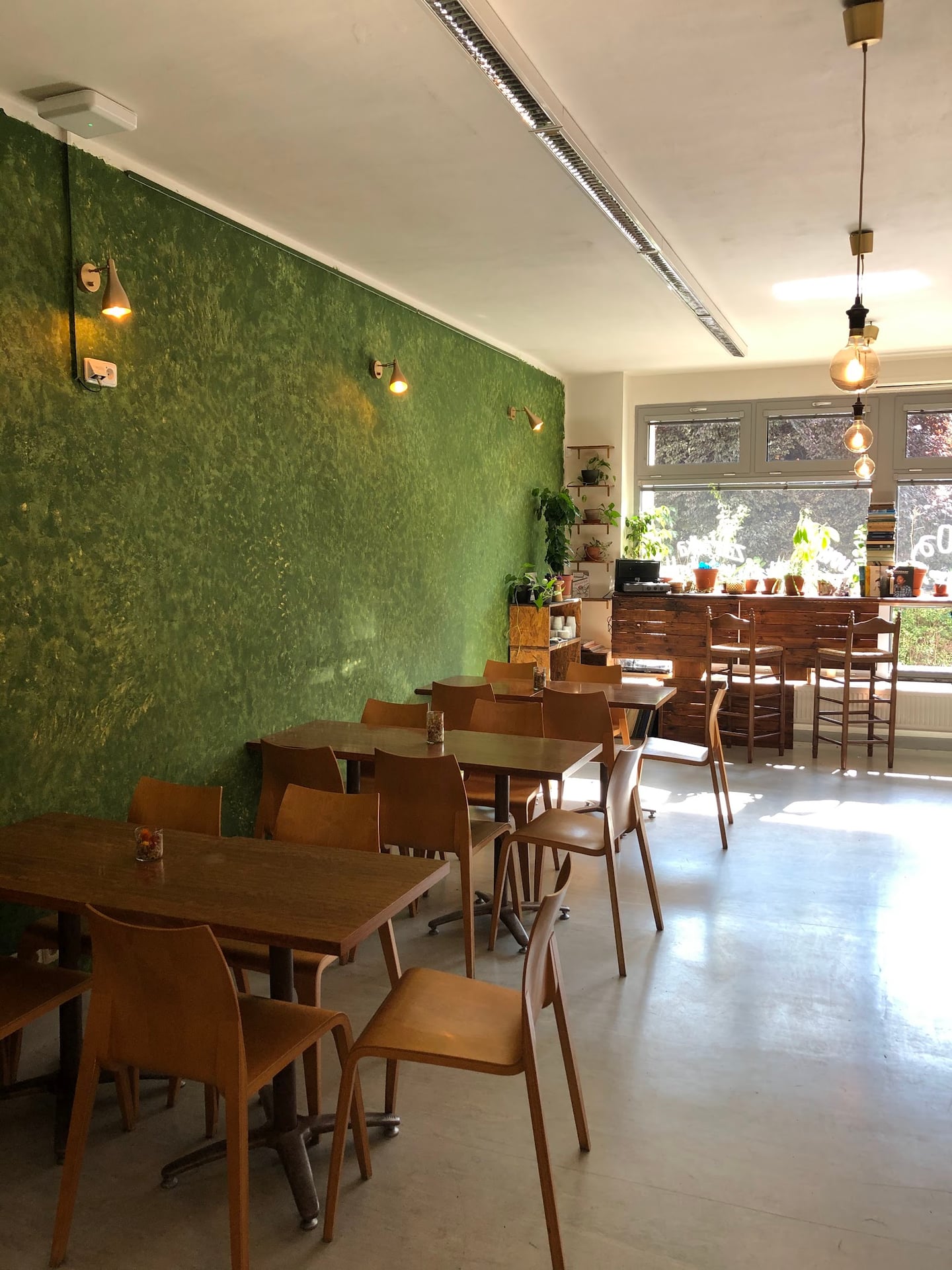 FAINE interior