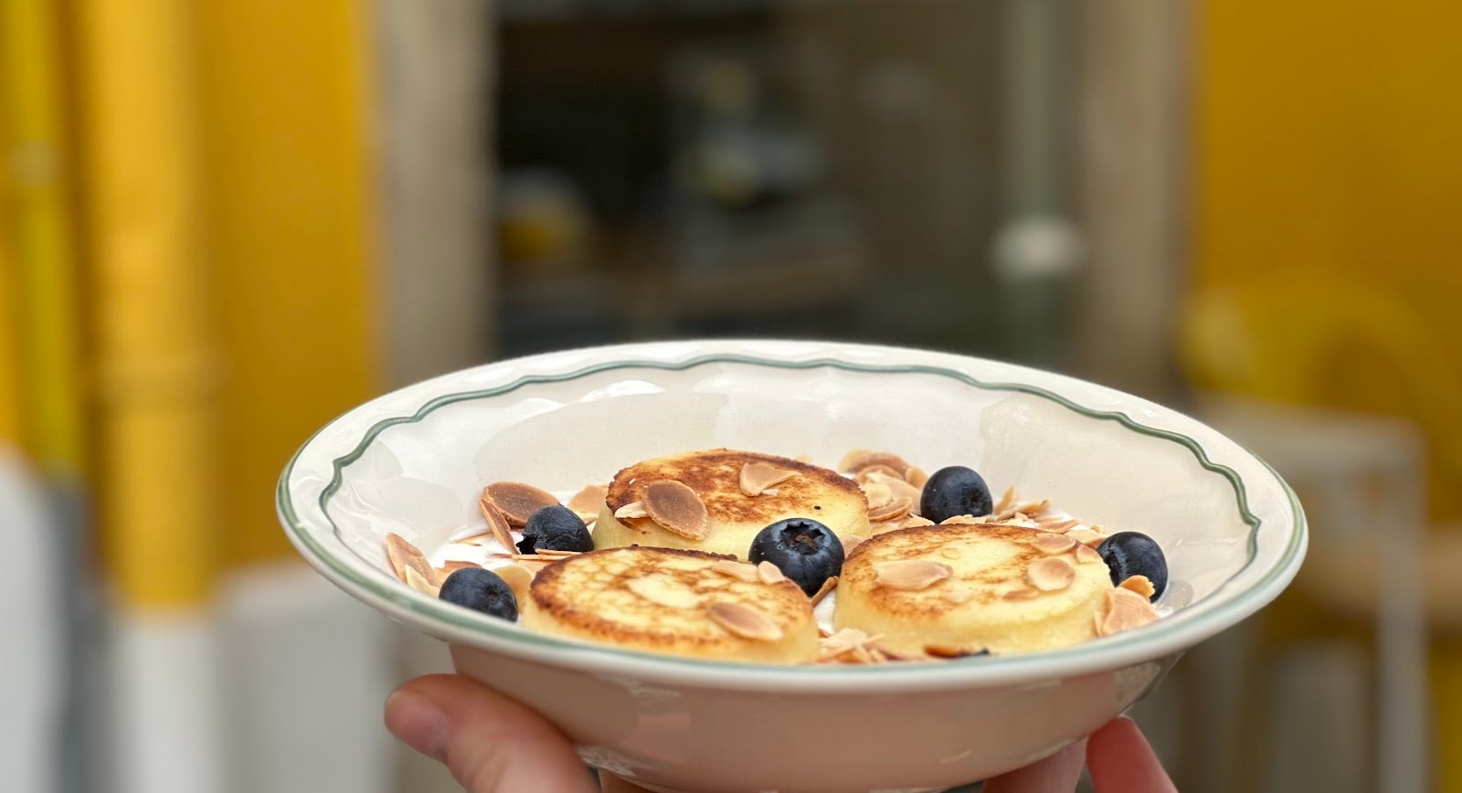 Kiosk Cafe | Specialty Coffee & Books | Brunch interior