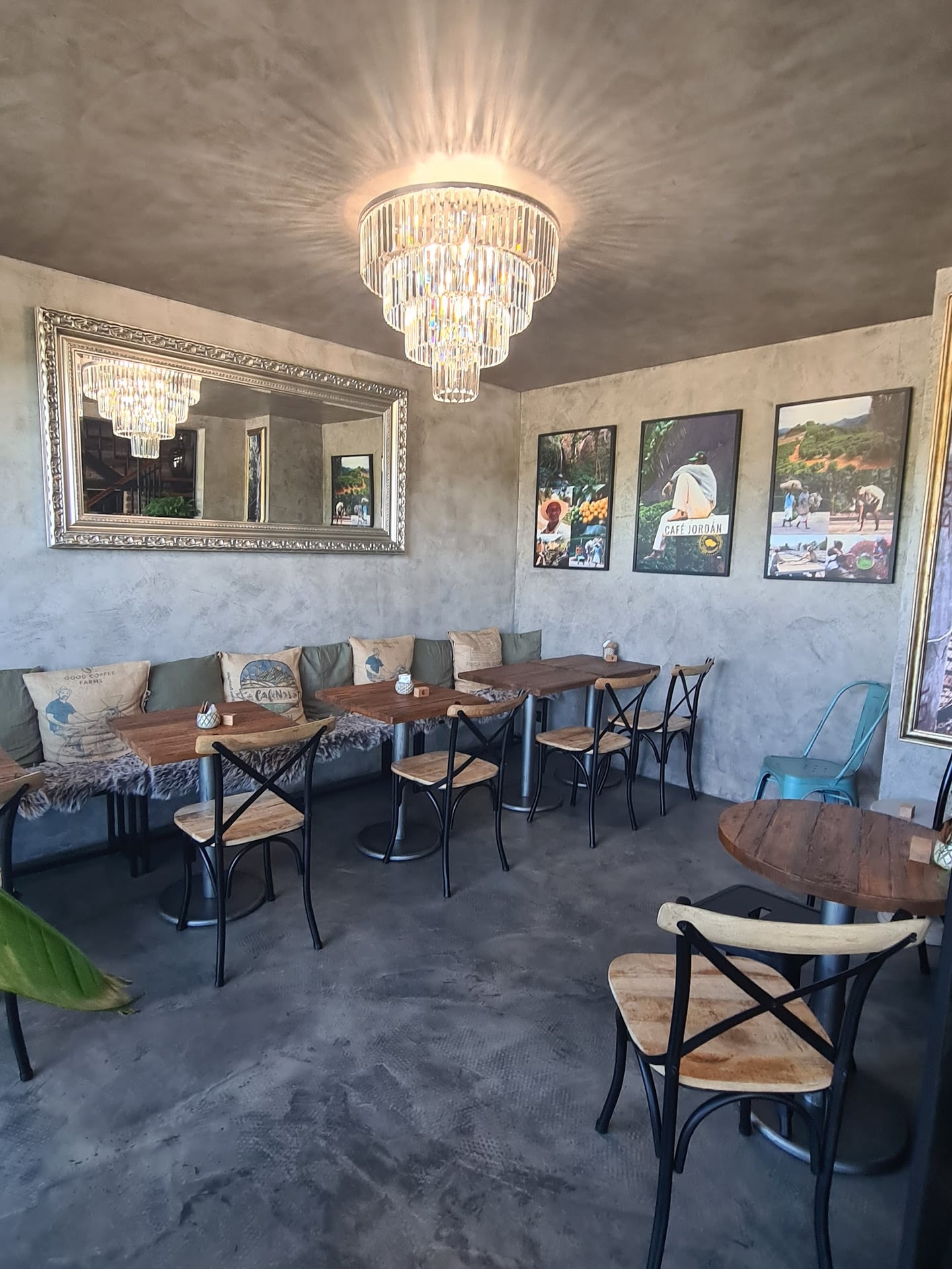 Photo of Kavárna a pražírna kávy CAFÉ JORDÁN