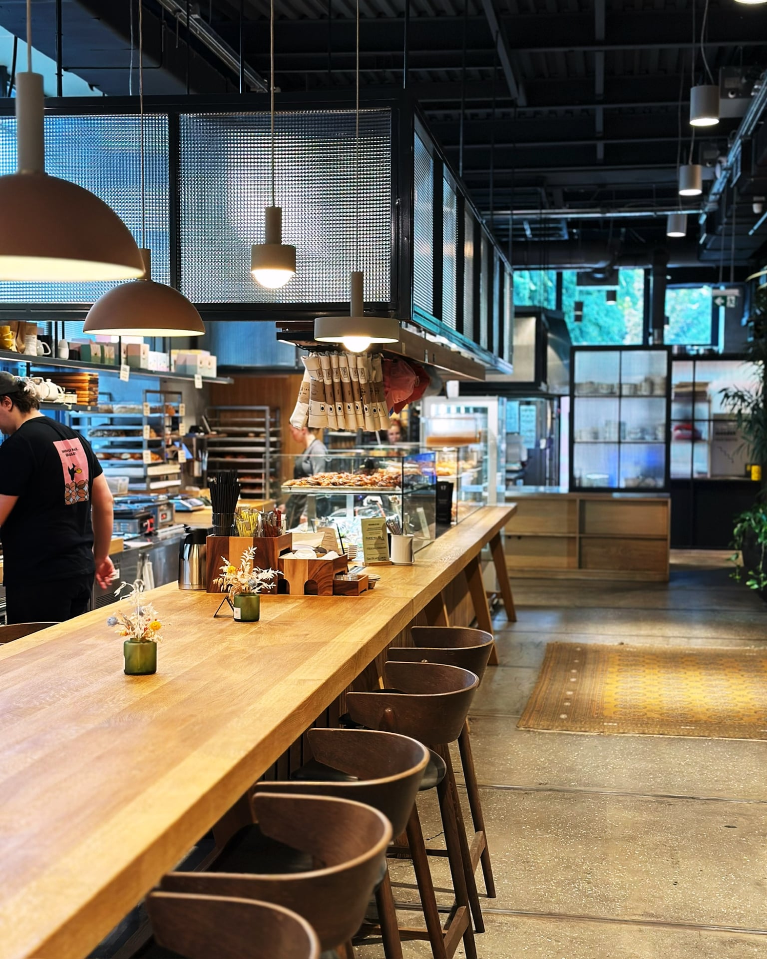 VAJ Sas Pékség · bakery & café interior