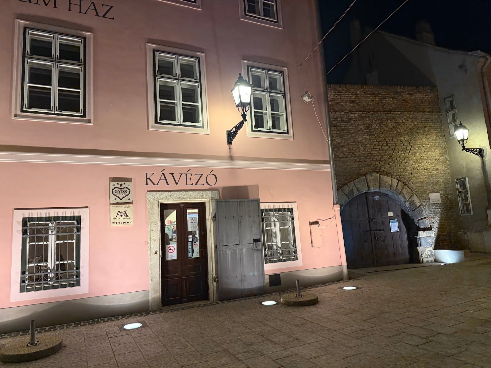 Photo of Kávébajusz - Specialty kávézó és kávébolt