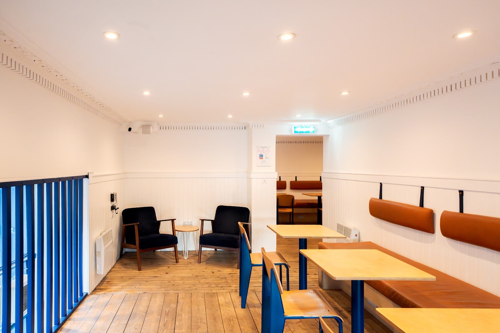 Modern Standard Coffee interior
