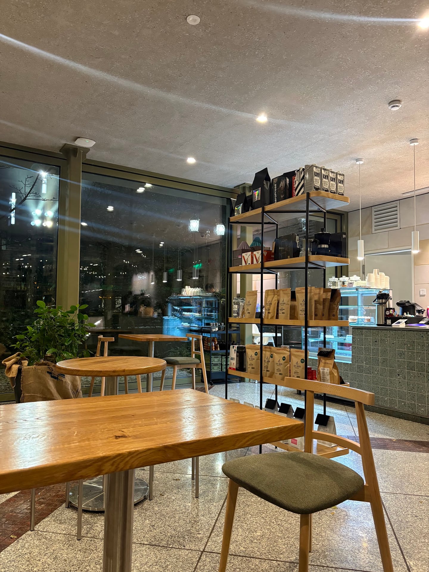 Kaferdam interior